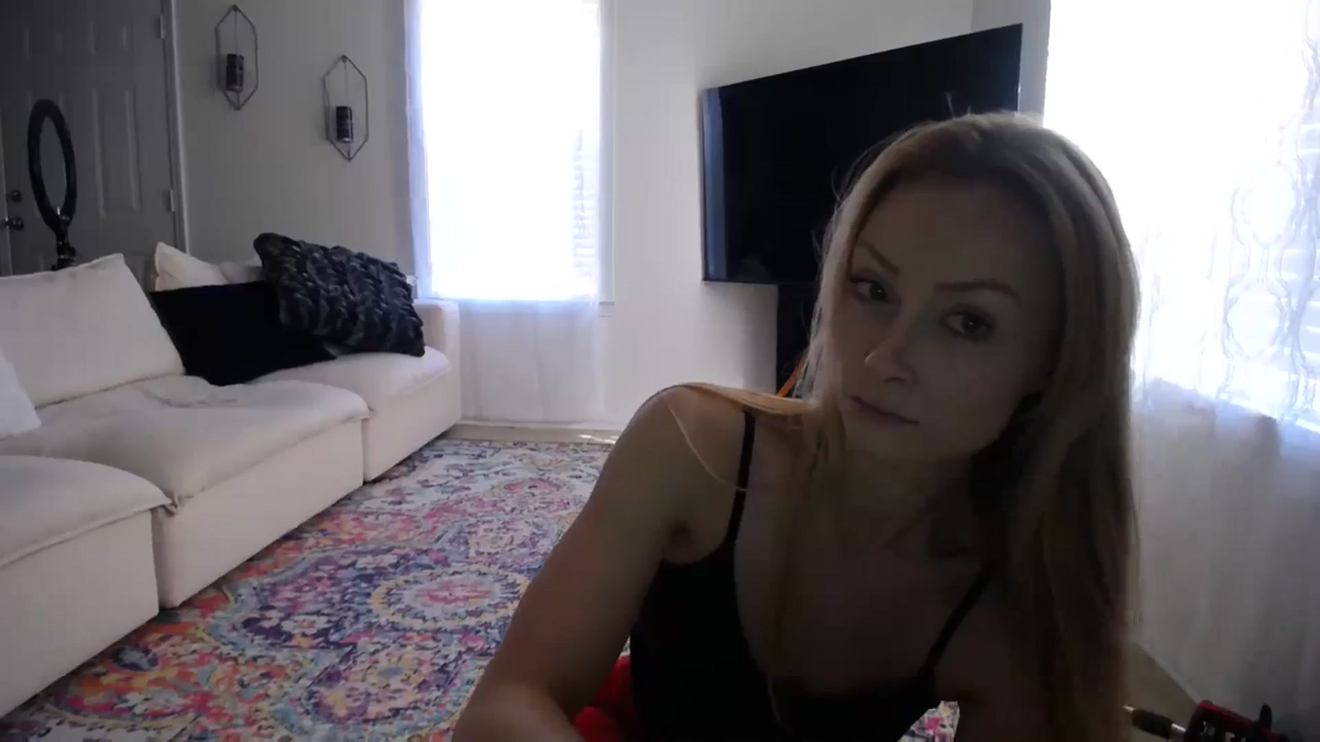 Gallery image thumbnail from MissSadieB's myfreecams stream on, 02/07/2024, 19:25 image 14 of 20