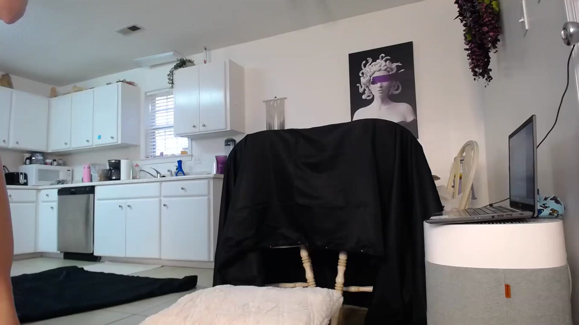 Gallery image thumbnail from MissSadieB's myfreecams stream on, 02/23/2024, 19:46 image 17 of 20
