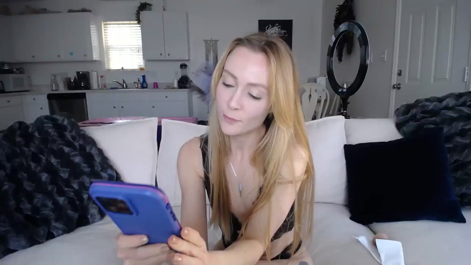 Gallery image thumbnail from MissSadieB's myfreecams stream on, 02/26/2024, 19:42 image 11 of 20