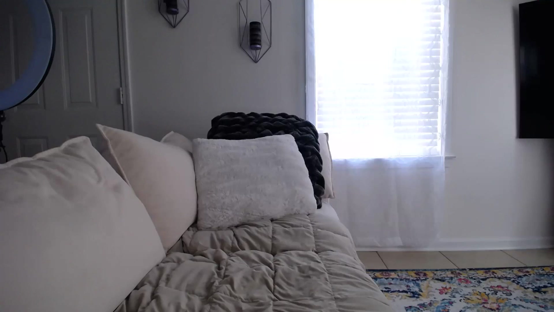 Gallery image thumbnail from MissSadieB's myfreecams stream on, 03/07/2024, 19:36 image 8 of 20