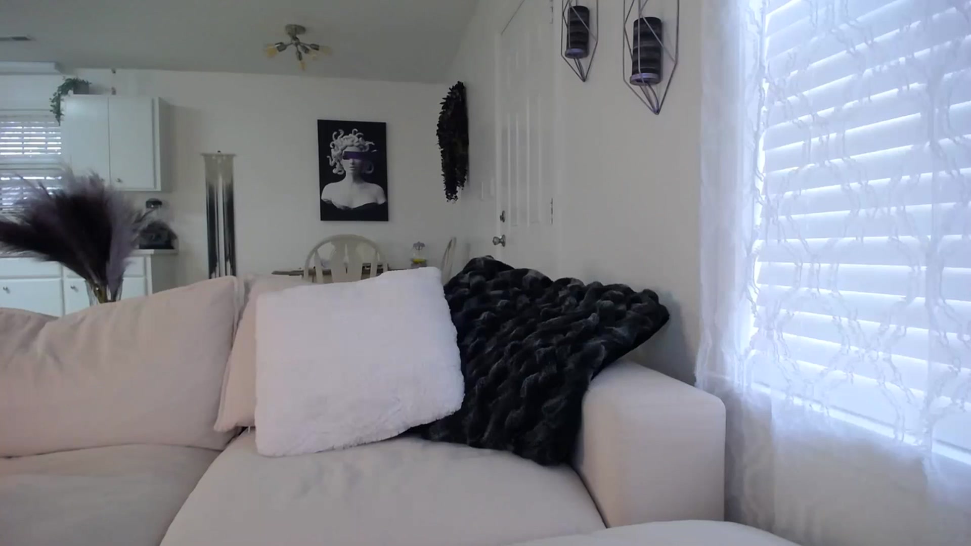 Gallery image thumbnail from MissSadieB's myfreecams stream on, 03/22/2024, 18:34 image 11 of 20