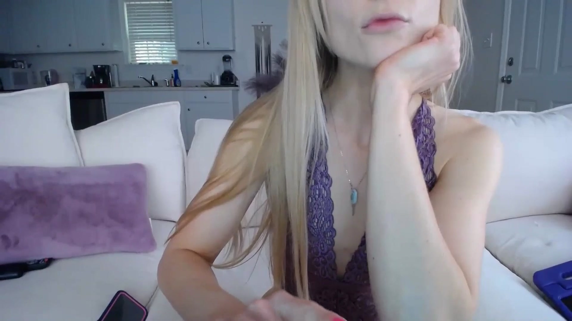 Gallery image thumbnail from MissSadieB's myfreecams stream on, 04/16/2024, 19:33 image 4 of 20