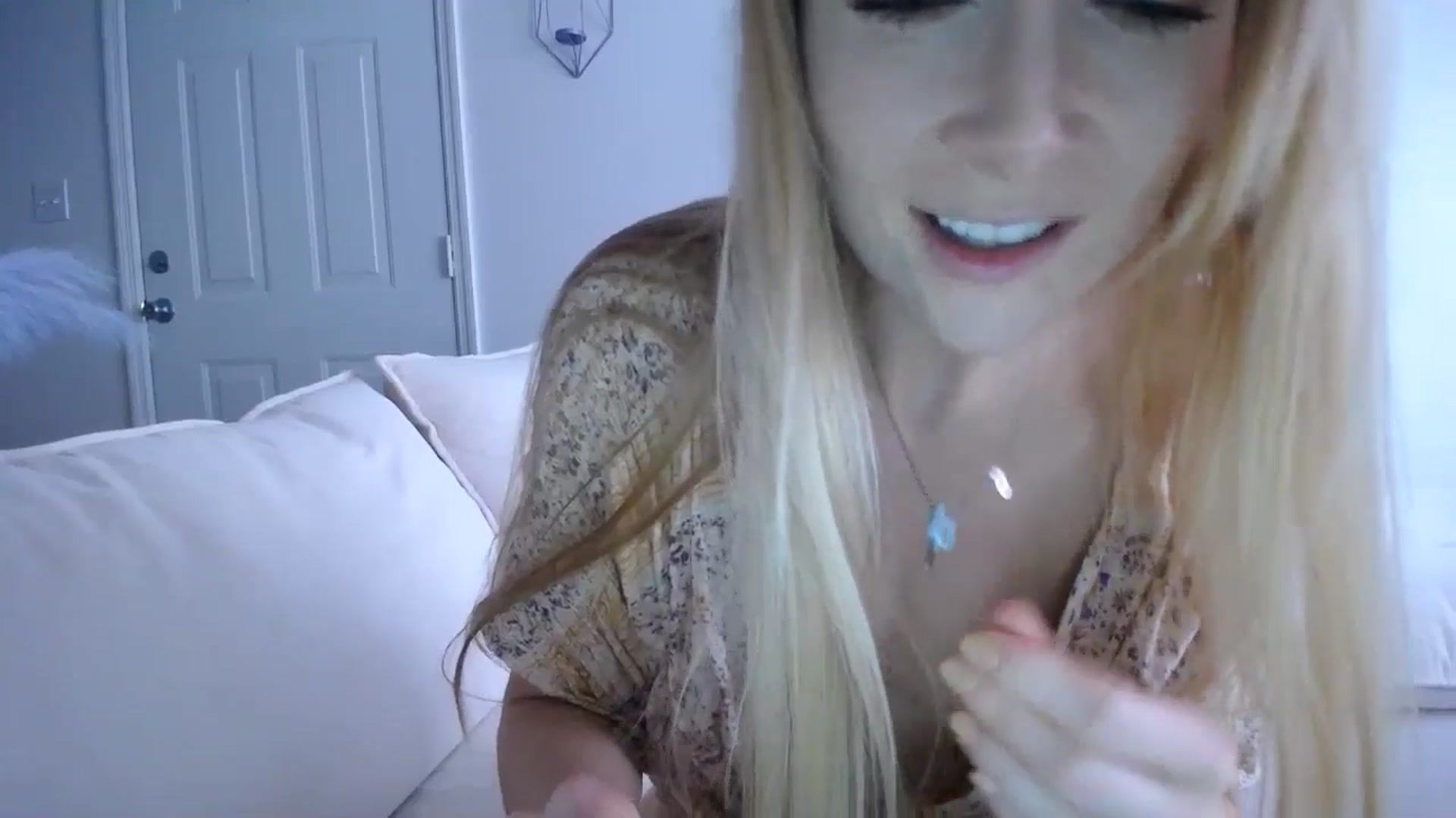 Gallery image thumbnail from MissSadieB's myfreecams stream on, 04/23/2024, 18:41 image 5 of 20