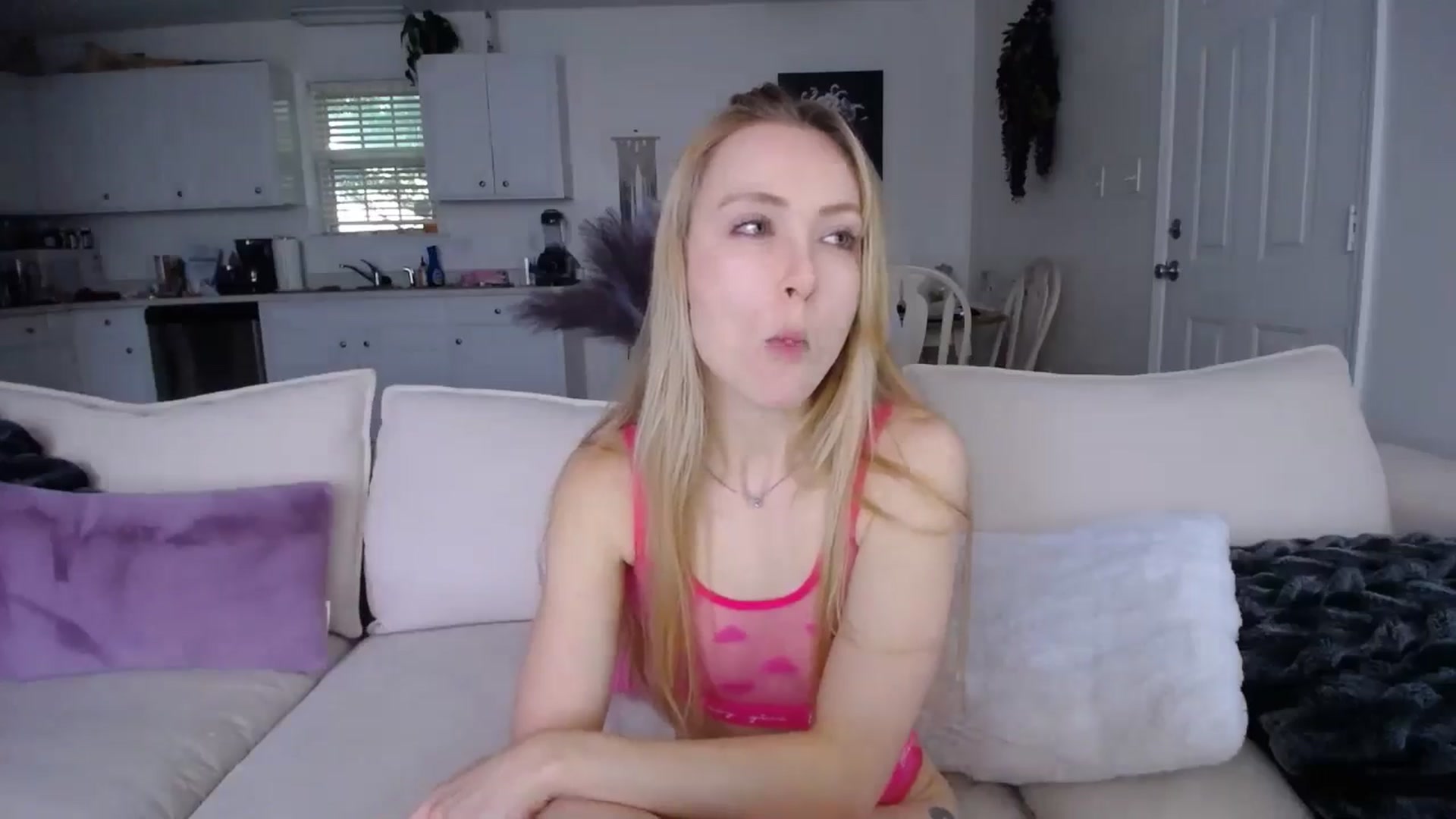 Gallery image thumbnail from MissSadieB's myfreecams stream on, 04/29/2024, 19:57 image 14 of 20