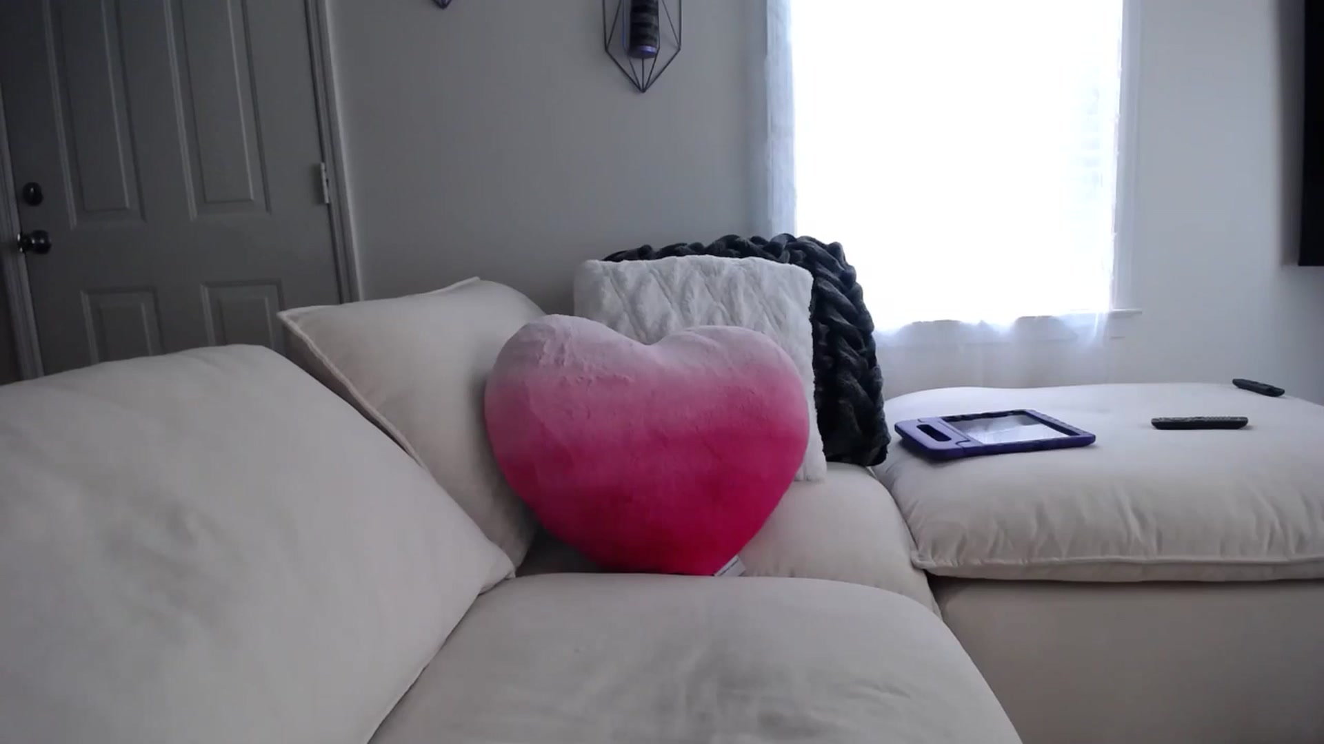 Gallery image thumbnail from MissSadieB's myfreecams stream on, 05/10/2024, 18:47 image 11 of 20