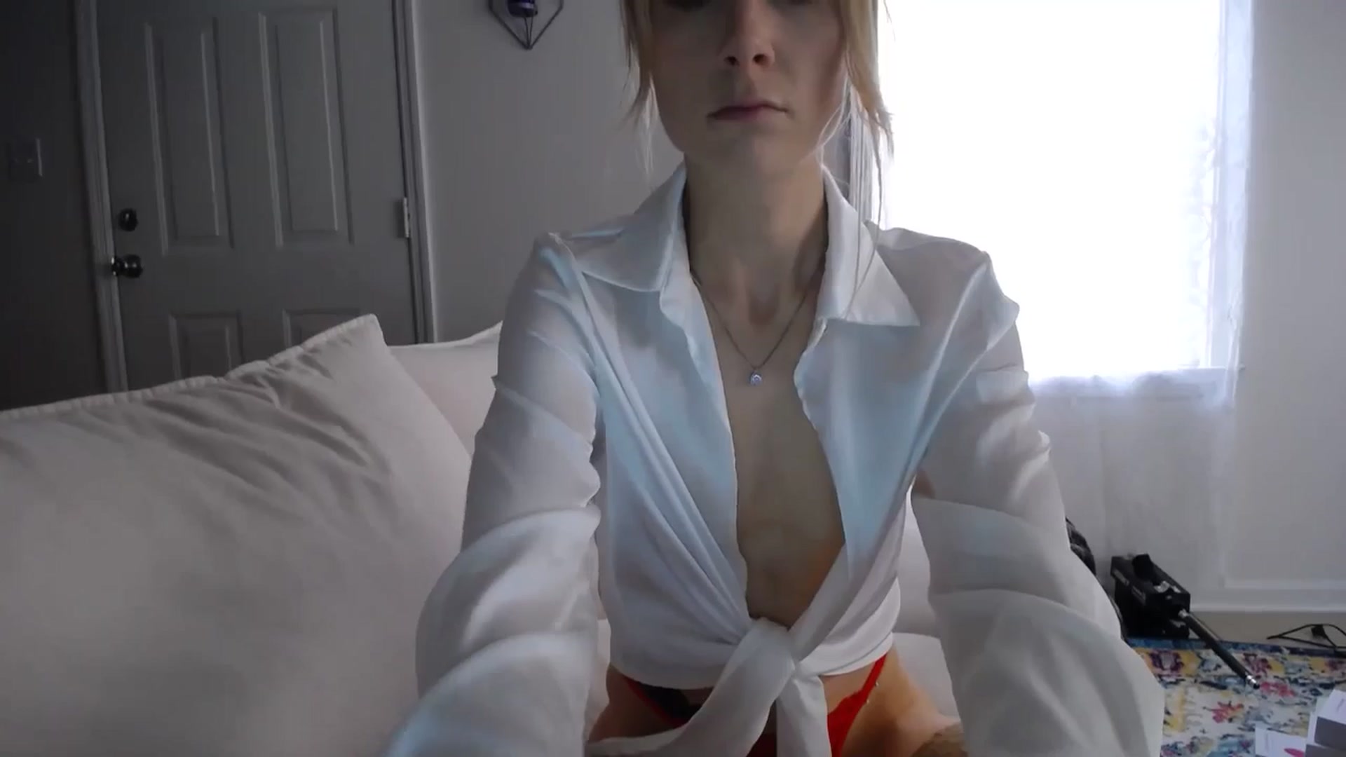 Gallery image thumbnail from MissSadieB's myfreecams stream on, 05/17/2024, 18:02 image 14 of 20