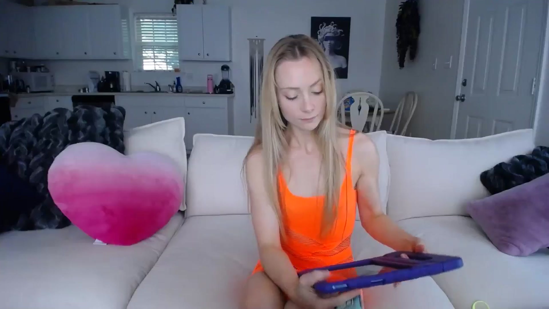 Gallery image thumbnail from MissSadieB's myfreecams stream on, 05/21/2024, 19:40 image 3 of 20