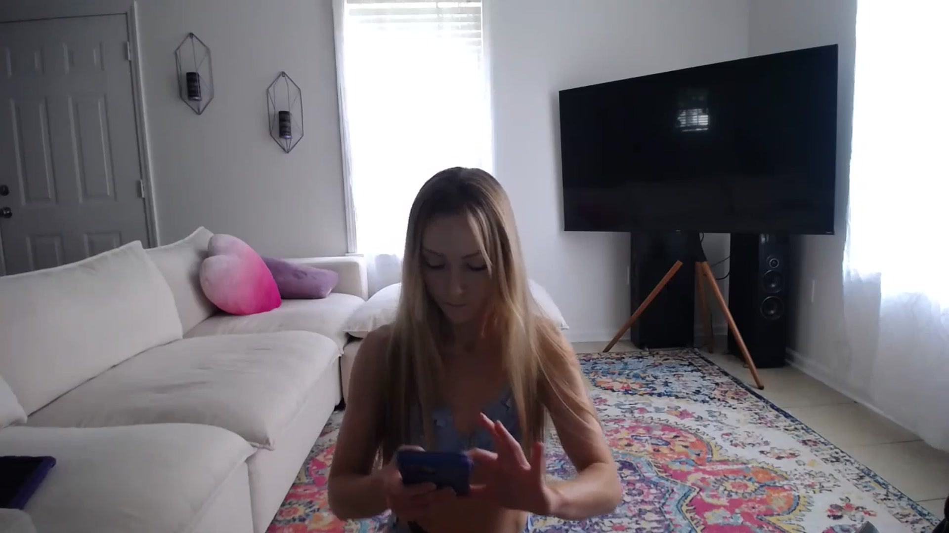 Gallery image thumbnail from MissSadieB's myfreecams stream on, 05/23/2024, 18:41 image 3 of 20