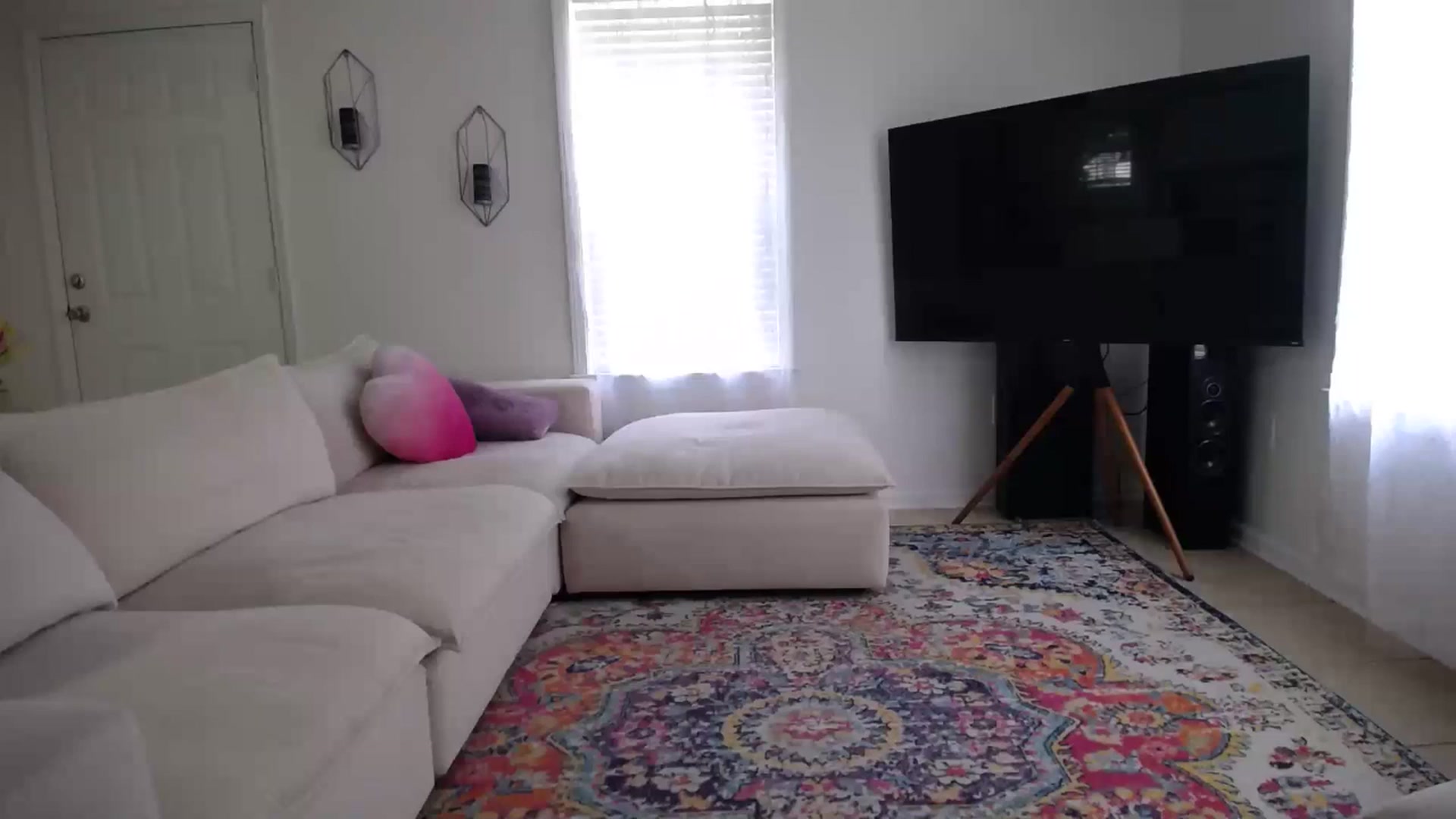 Gallery image thumbnail from MissSadieB's myfreecams stream on, 05/23/2024, 19:32 image 5 of 20
