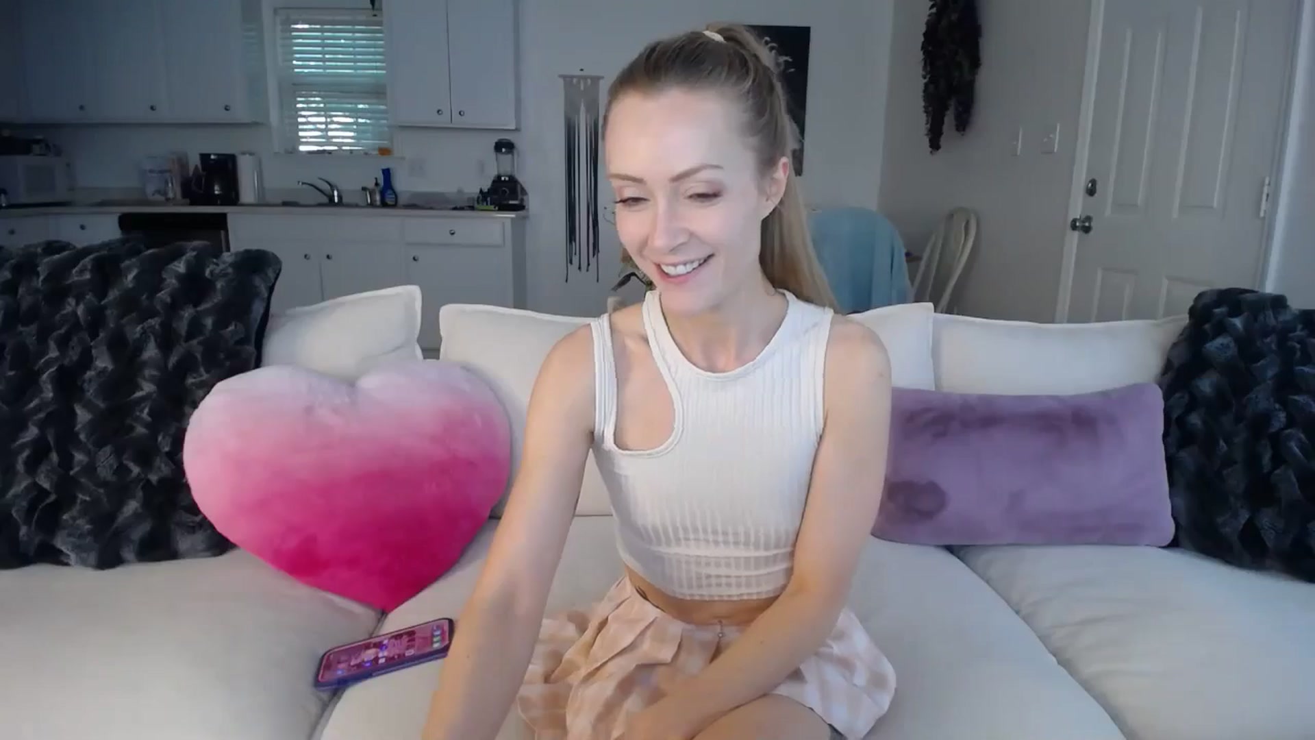 Gallery image thumbnail from MissSadieB's myfreecams stream on, 05/24/2024, 18:48 image 5 of 20