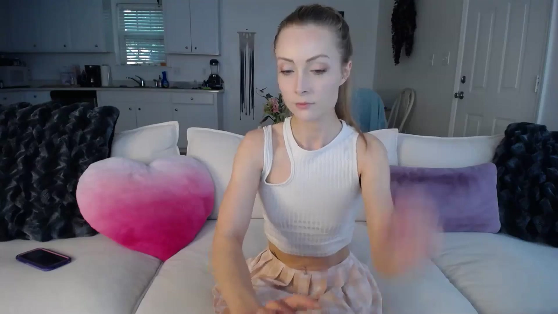 Gallery image thumbnail from MissSadieB's myfreecams stream on, 05/24/2024, 18:48 image 18 of 20