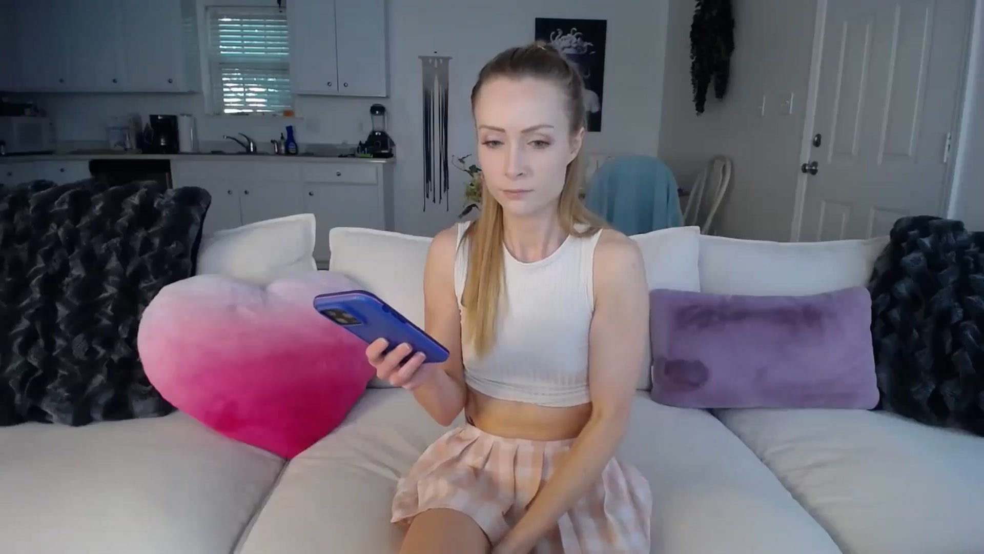 Gallery image thumbnail from MissSadieB's myfreecams stream on, 05/24/2024, 18:48 image 10 of 20