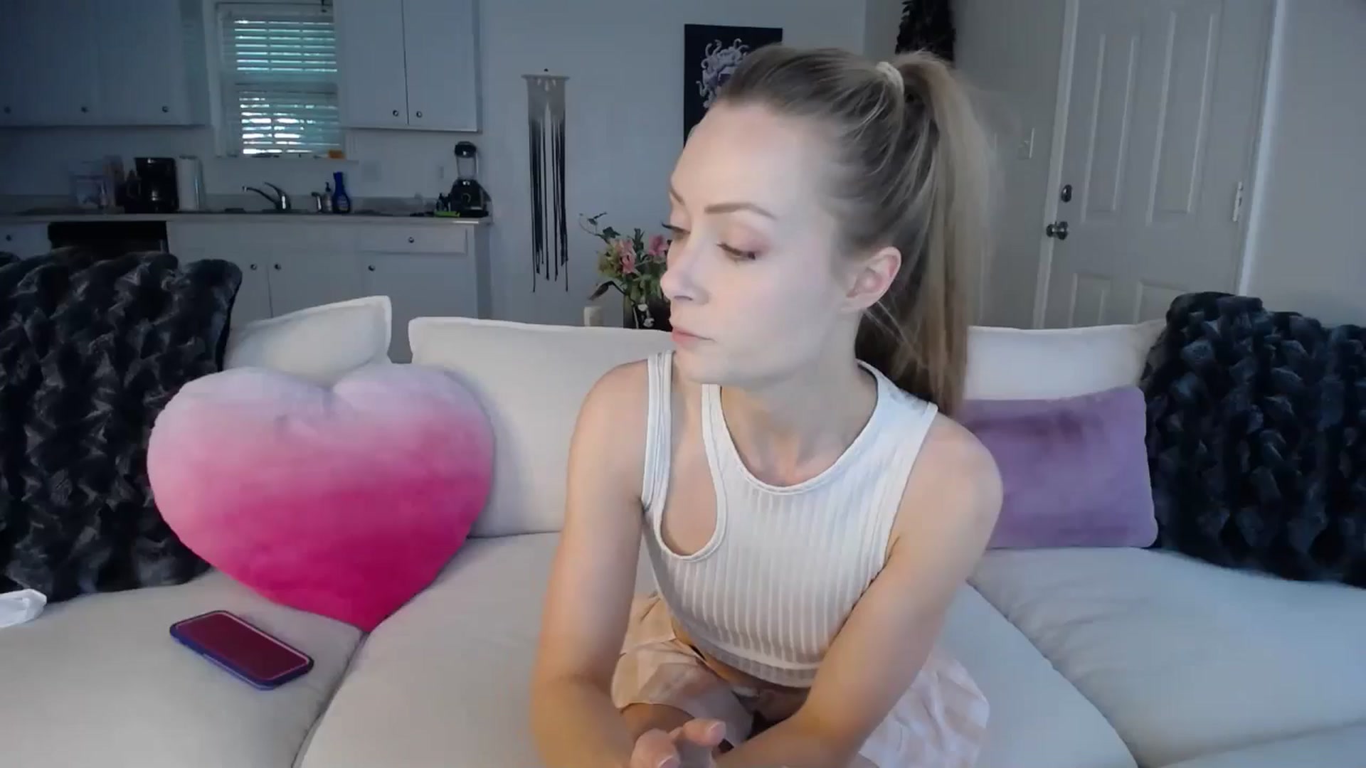 Gallery image thumbnail from MissSadieB's myfreecams stream on, 05/24/2024, 18:48 image 1 of 20