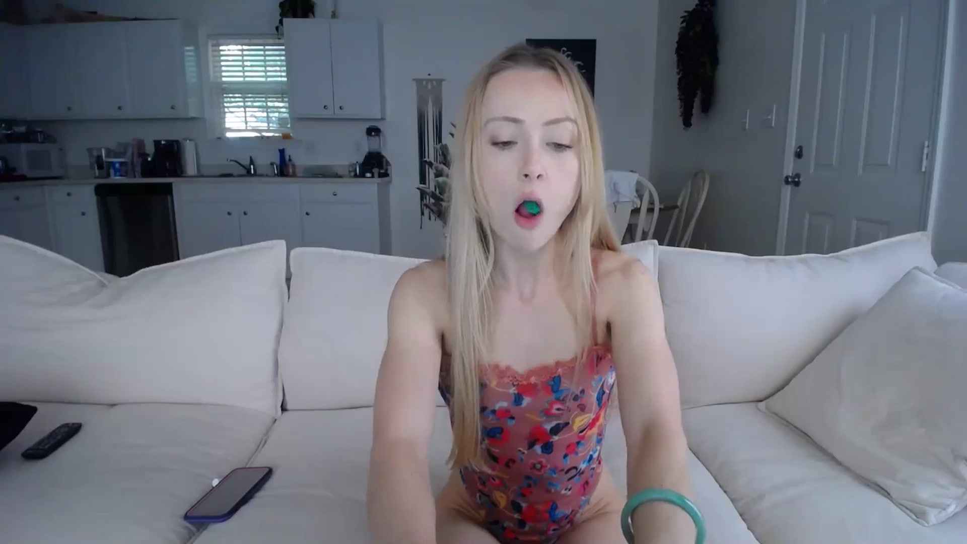 Gallery image thumbnail from MissSadieB's myfreecams stream on, 05/31/2024, 20:10 image 18 of 20