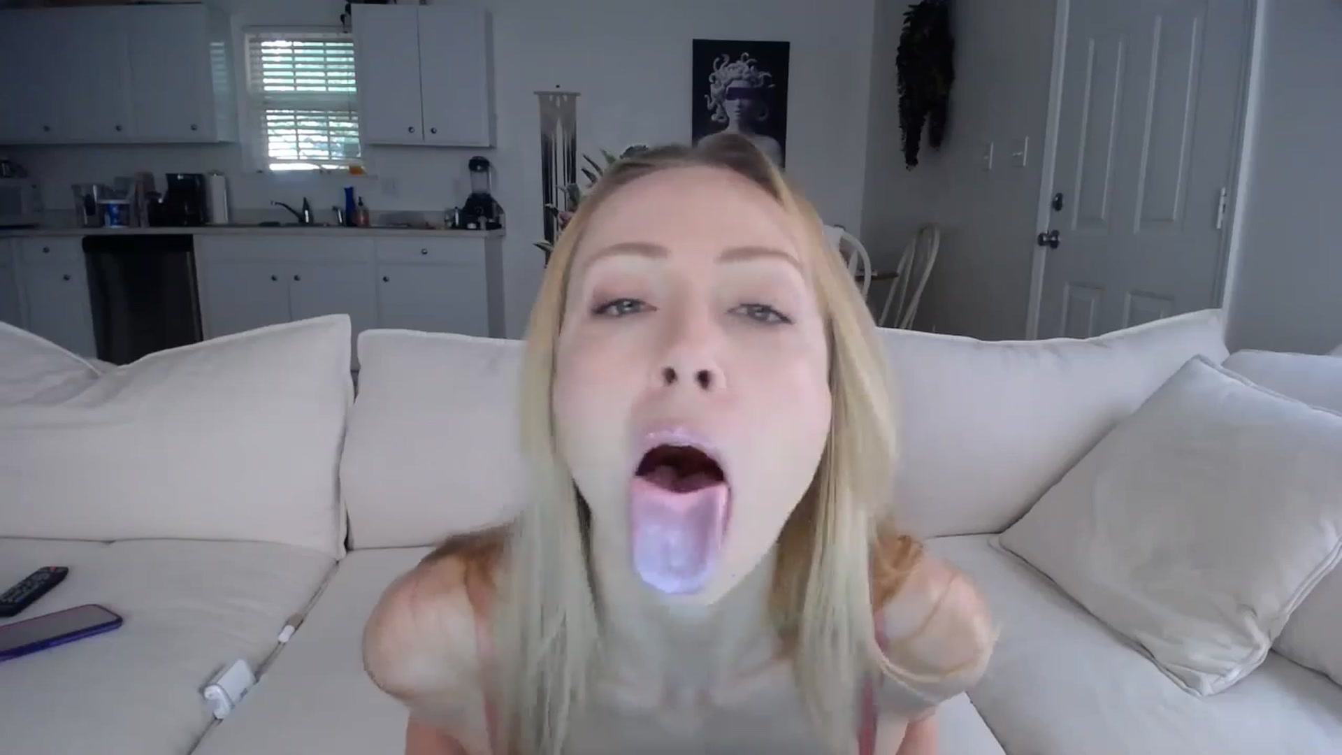 Gallery image thumbnail from MissSadieB's myfreecams stream on, 05/31/2024, 20:10 image 14 of 20