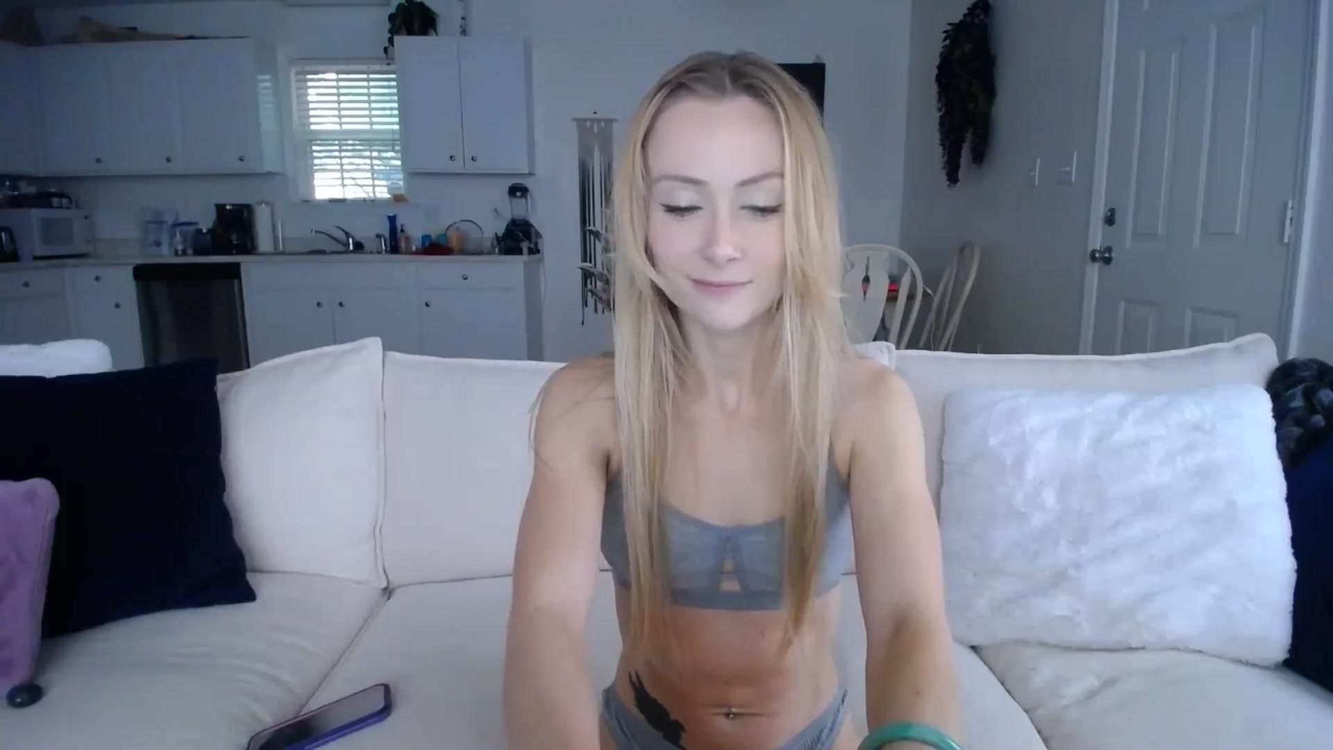 Gallery image thumbnail from MissSadieB's myfreecams stream on, 06/06/2024, 18:40 image 12 of 20