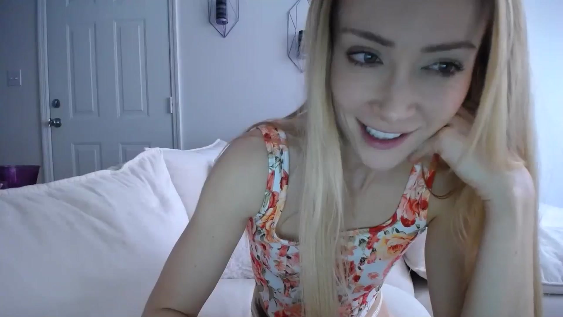 Gallery image thumbnail from MissSadieB's myfreecams stream on, 06/07/2024, 20:08 image 2 of 20
