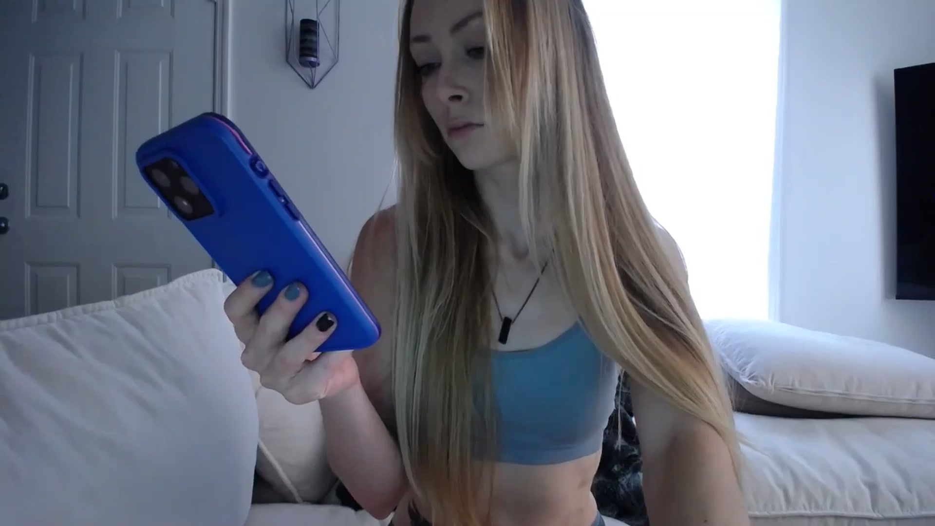 Gallery image thumbnail from MissSadieB's myfreecams stream on, 06/18/2024, 19:33 image 16 of 20