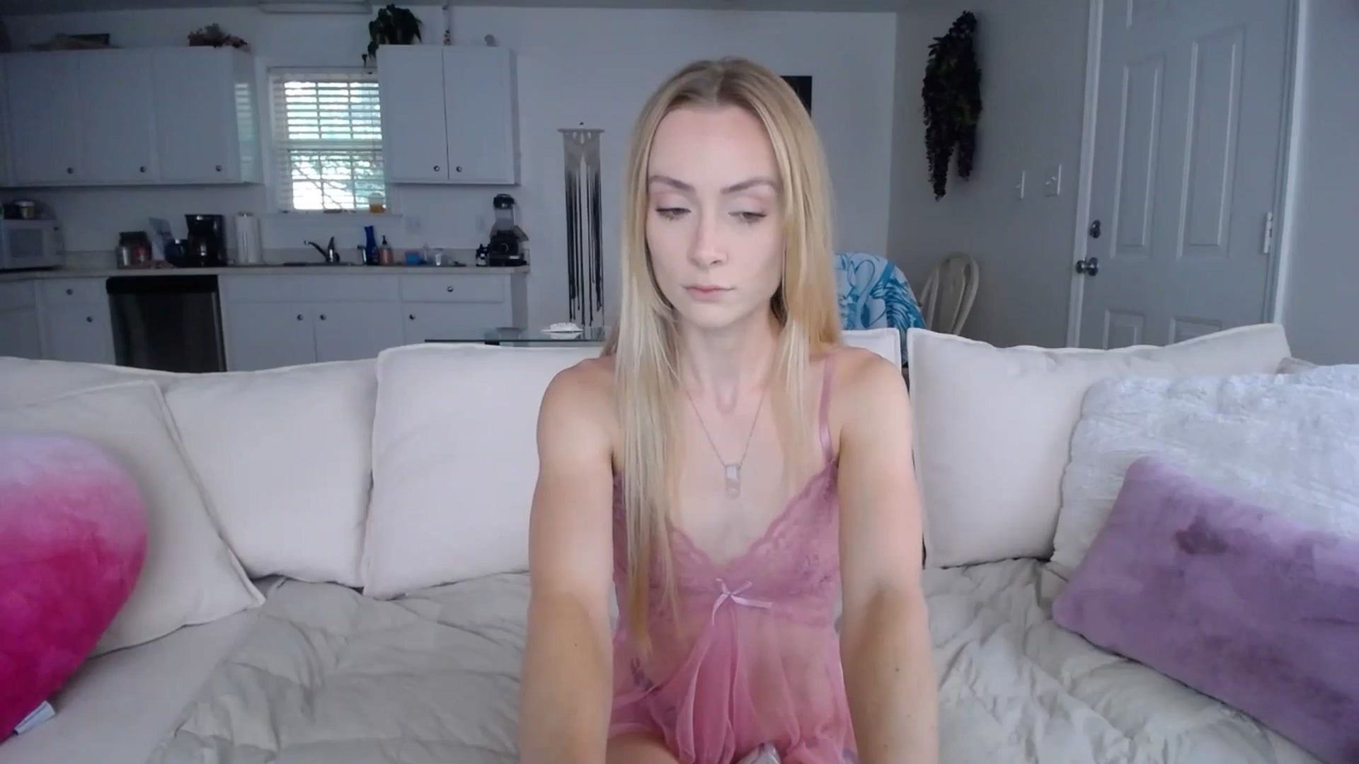 Gallery image thumbnail from MissSadieB's myfreecams stream on, 07/01/2024, 18:25 image 16 of 20