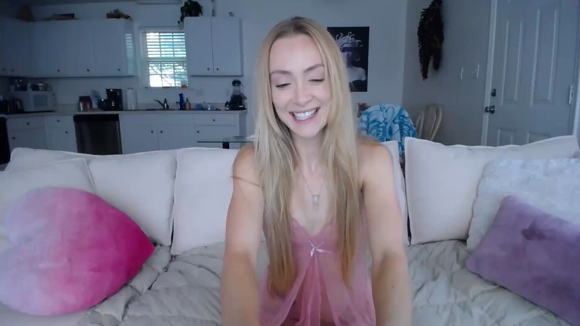 Gallery image thumbnail from MissSadieB's myfreecams stream on, 07/01/2024, 19:38 image 9 of 20