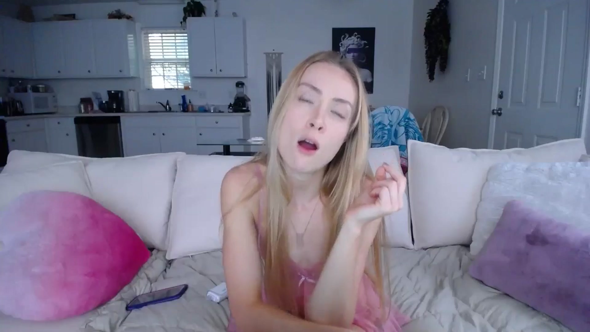 Gallery image thumbnail from MissSadieB's myfreecams stream on, 07/01/2024, 20:31 image 14 of 20