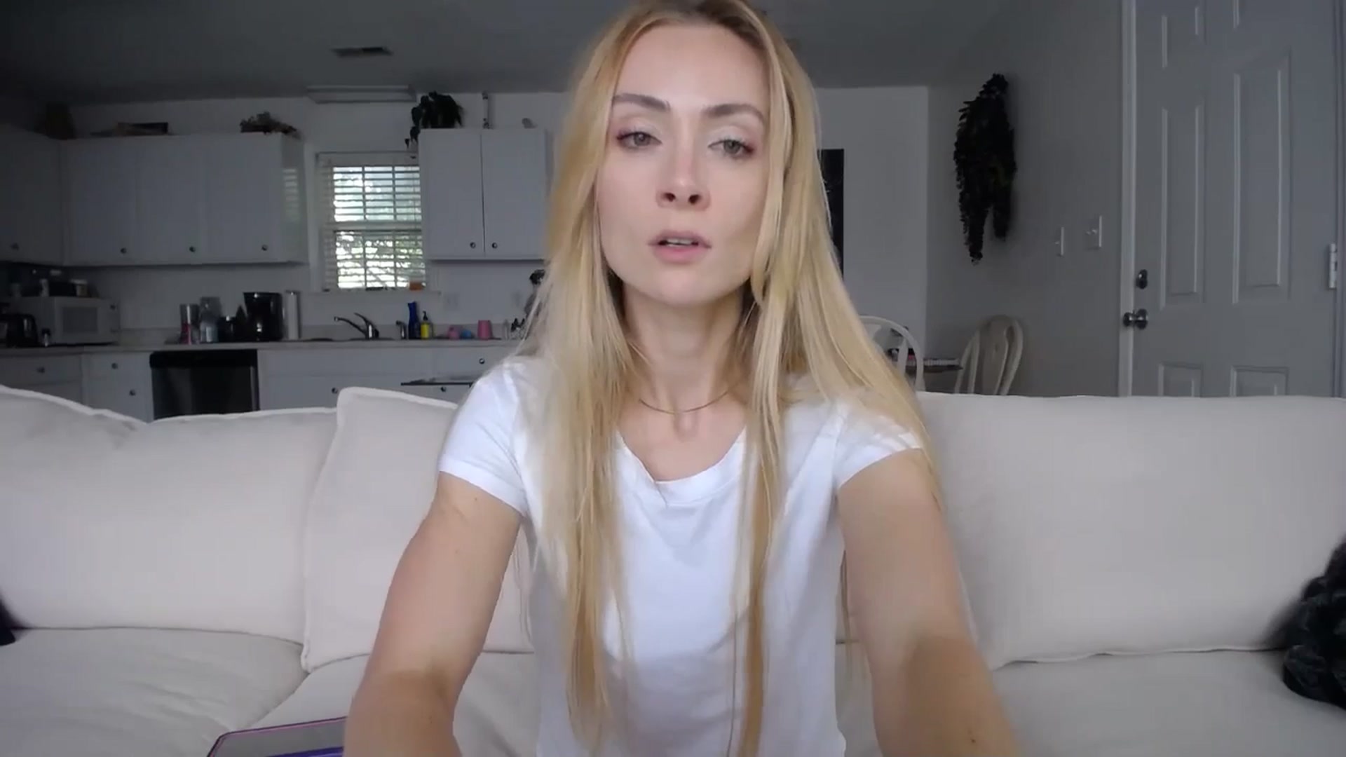 Gallery image thumbnail from MissSadieB's myfreecams stream on, 07/08/2024, 19:54 image 18 of 20
