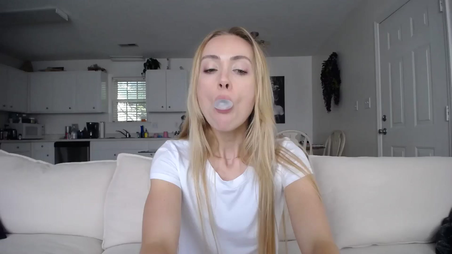 Gallery image thumbnail from MissSadieB's myfreecams stream on, 07/08/2024, 19:54 image 1 of 20