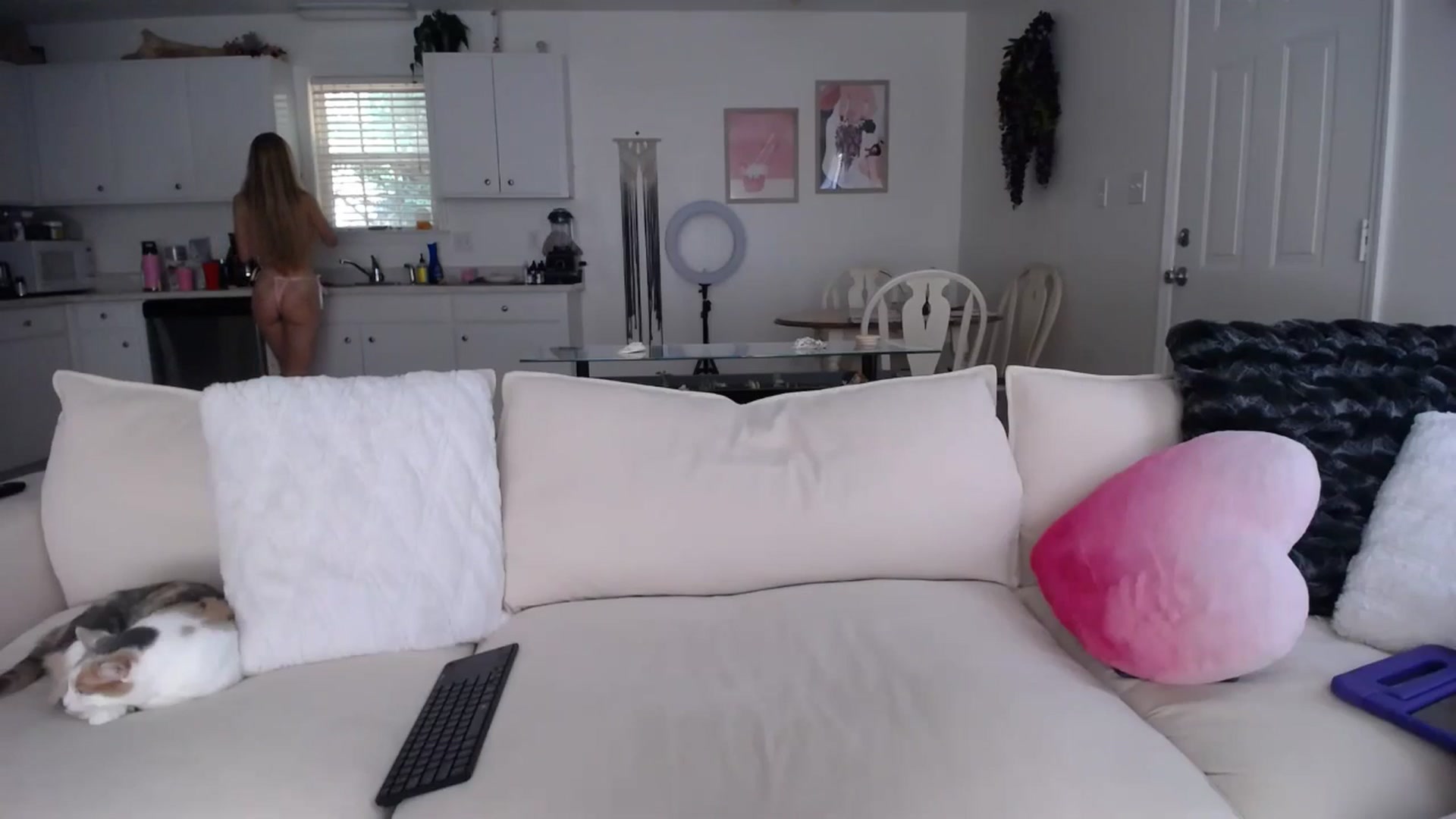 Gallery image thumbnail from MissSadieB's myfreecams stream on, 07/10/2024, 17:01 image 2 of 20