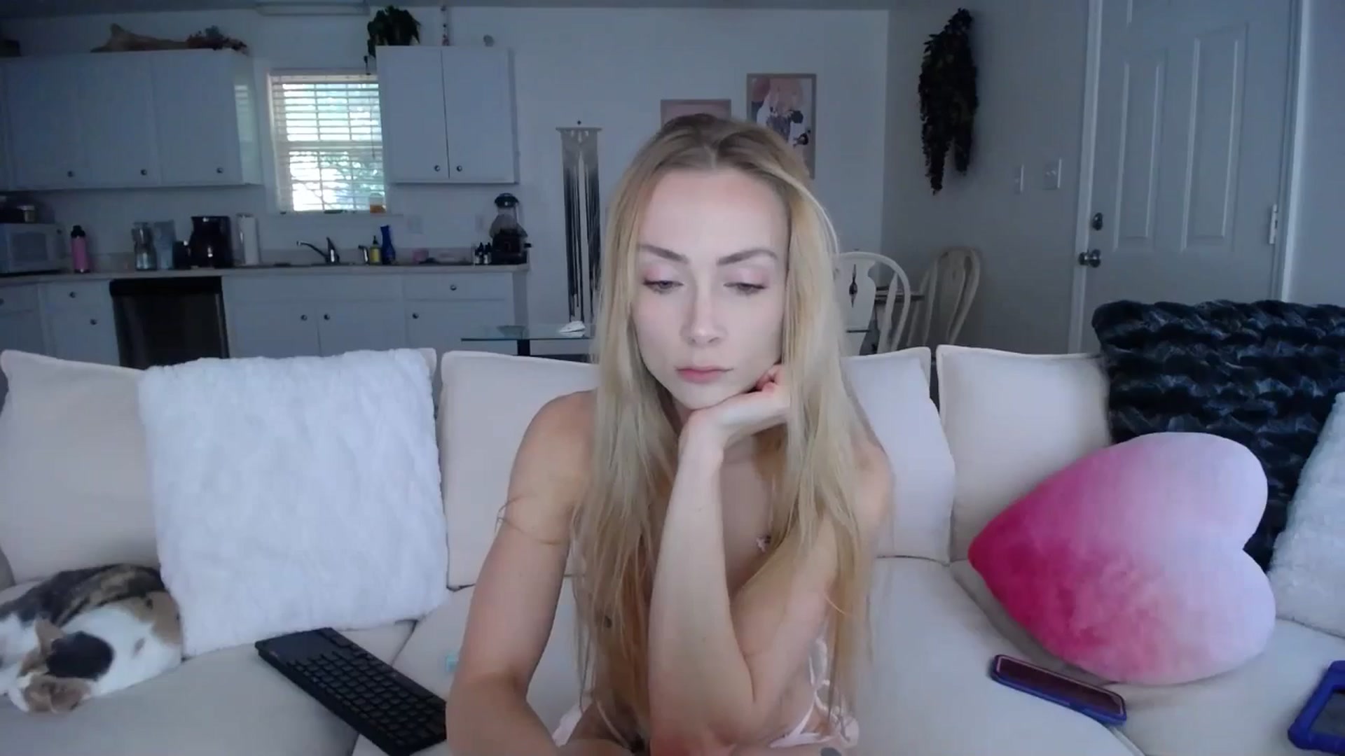 Gallery image thumbnail from MissSadieB's myfreecams stream on, 07/10/2024, 17:01 image 14 of 20