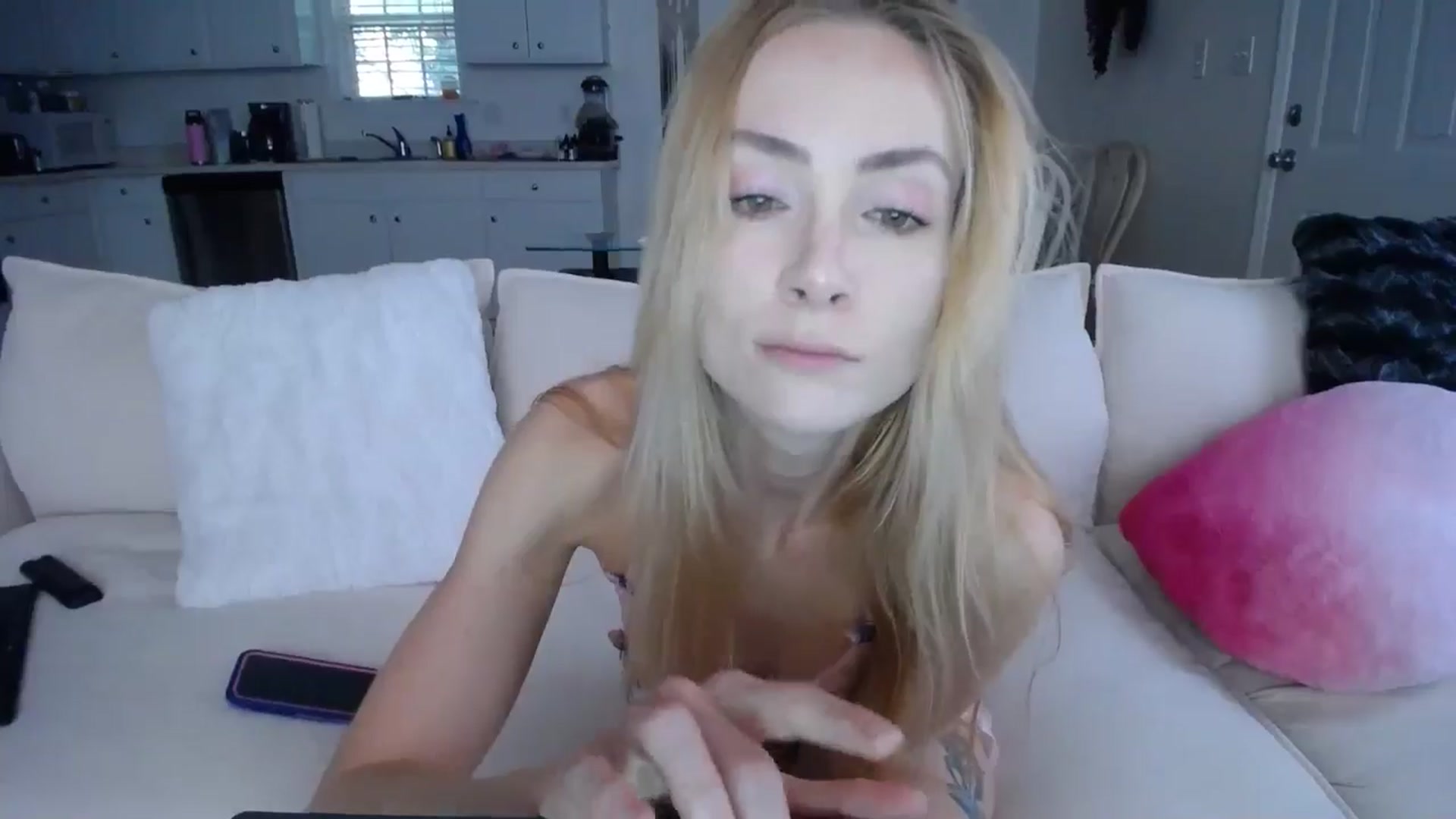 Gallery image thumbnail from MissSadieB's myfreecams stream on, 07/10/2024, 18:19 image 9 of 20