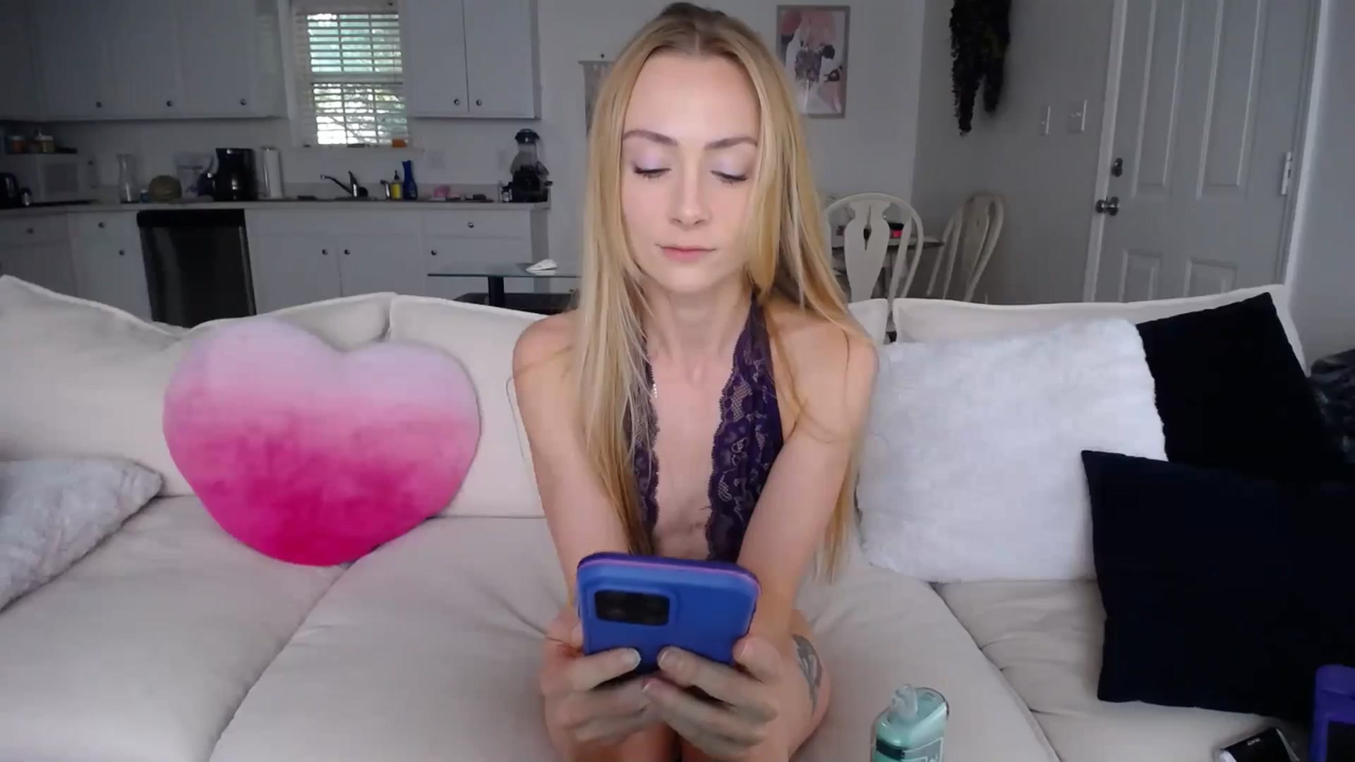 Gallery image thumbnail from MissSadieB's myfreecams stream on, 07/12/2024, 20:57 image 8 of 20