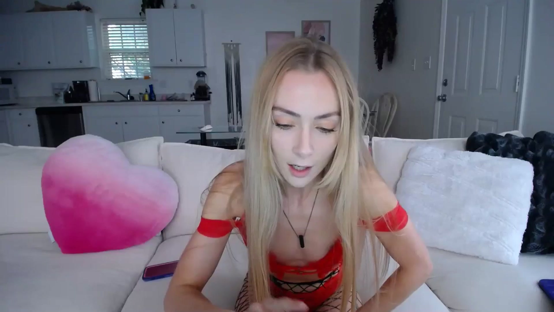 Gallery image thumbnail from MissSadieB's myfreecams stream on, 07/26/2024, 17:29 image 9 of 20