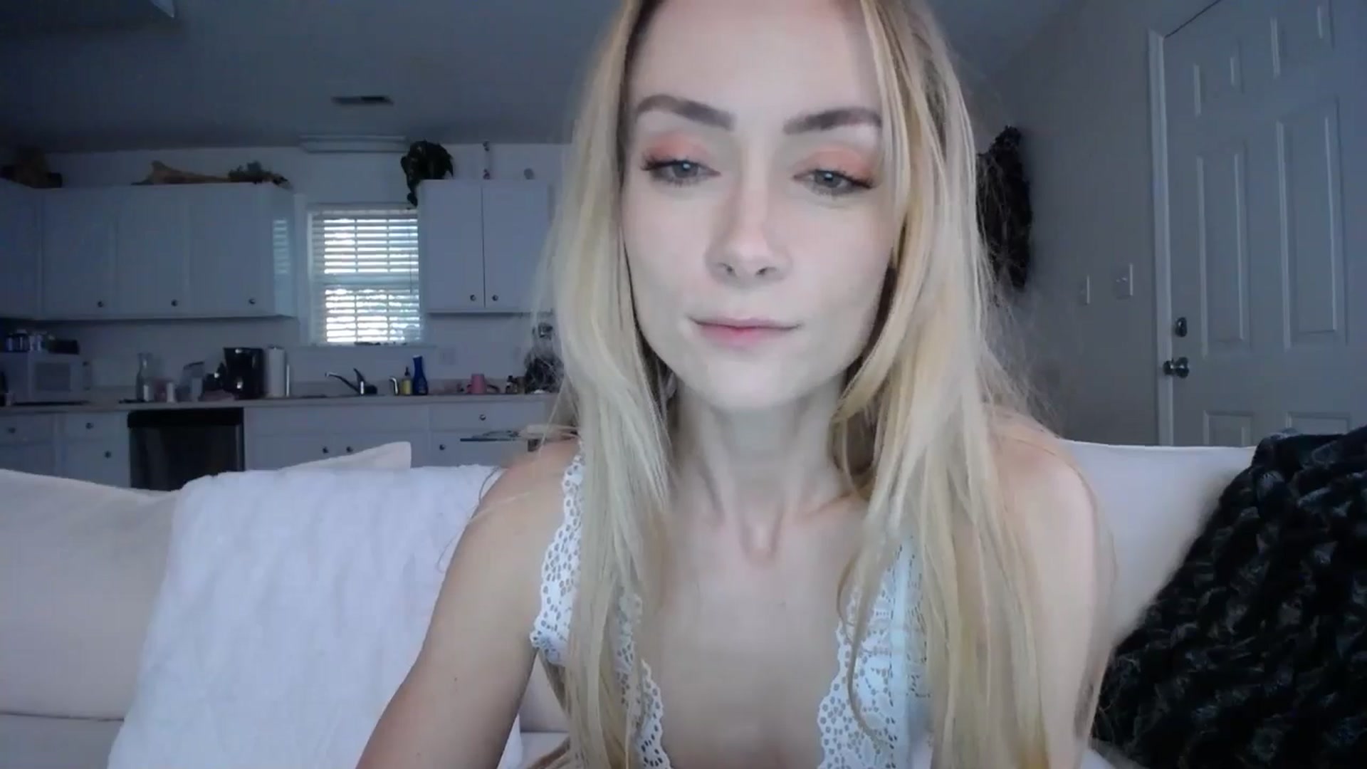 Gallery image thumbnail from MissSadieB's myfreecams stream on, 08/03/2024, 21:37 image 10 of 20