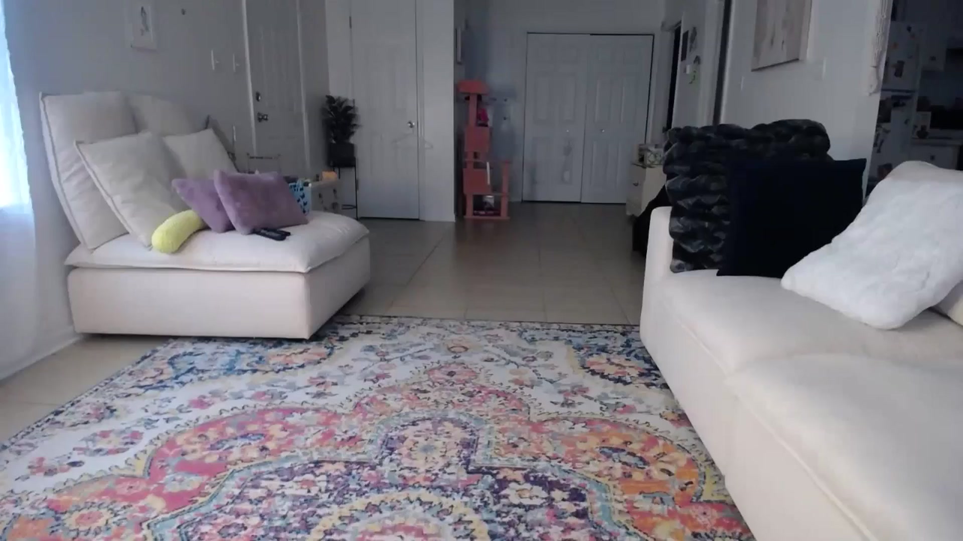 Gallery image thumbnail from MissSadieB's myfreecams stream on, 08/08/2024, 17:01 image 3 of 20