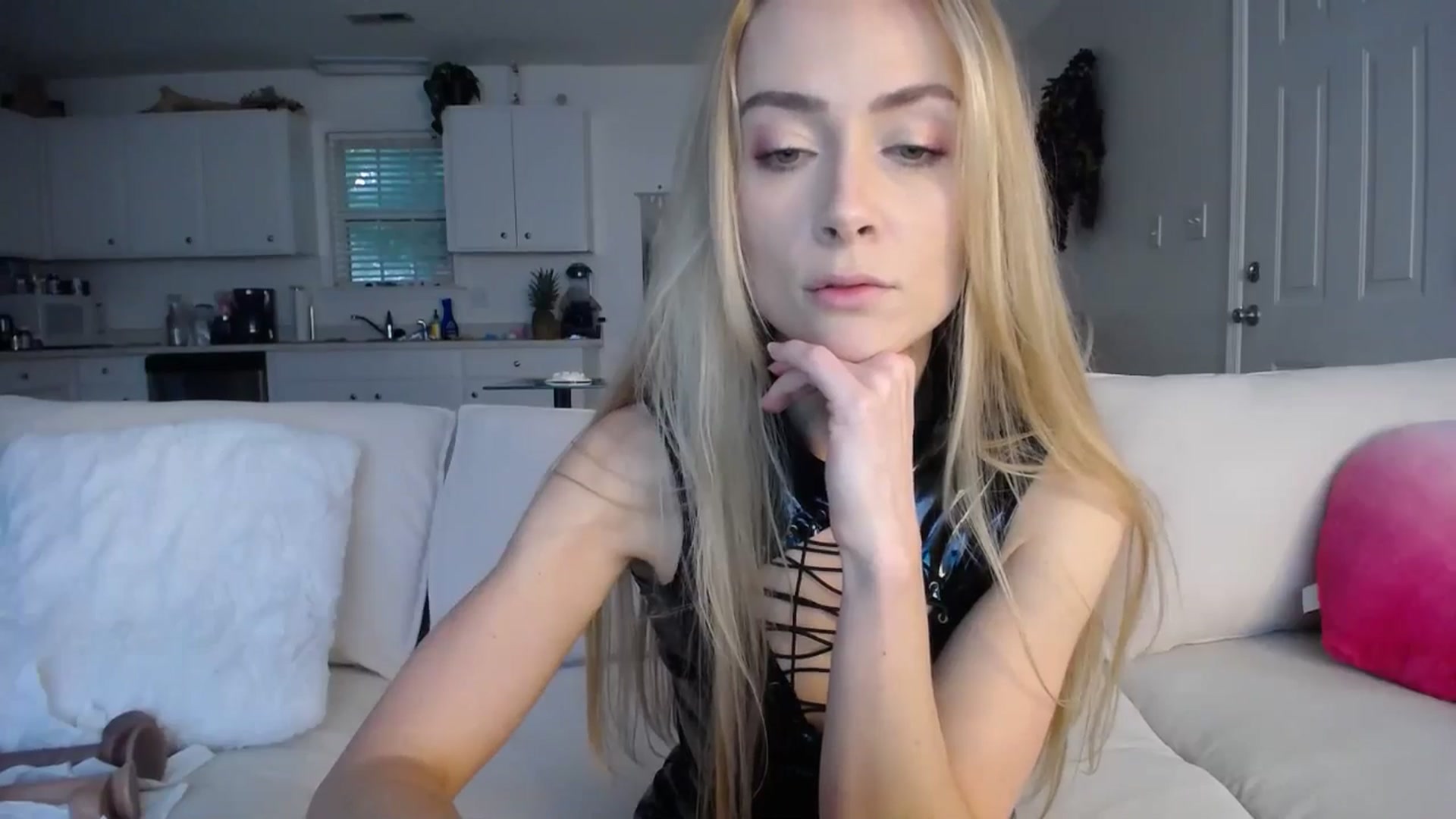 Gallery image thumbnail from MissSadieB's myfreecams stream on, 08/08/2024, 18:11 image 19 of 20