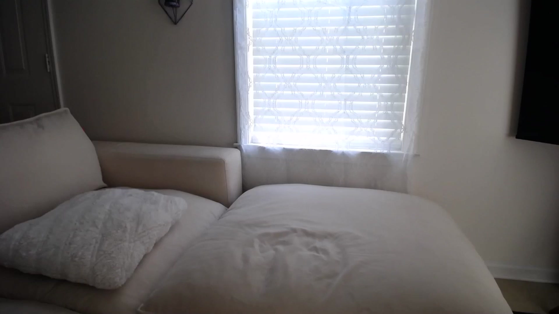 Gallery image thumbnail from MissSadieB's myfreecams stream on, 08/12/2024, 17:15 image 3 of 20