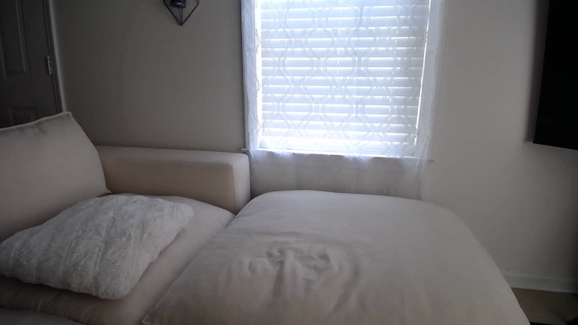 Gallery image thumbnail from MissSadieB's myfreecams stream on, 08/12/2024, 17:15 image 1 of 20