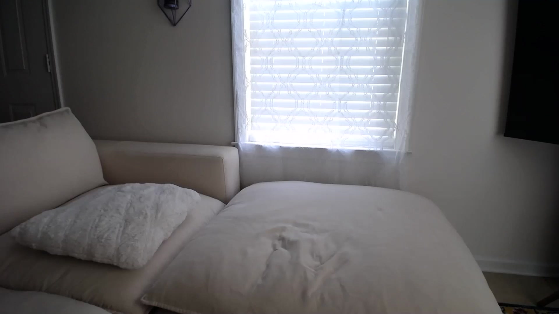 Gallery image thumbnail from MissSadieB's myfreecams stream on, 08/12/2024, 17:46 image 15 of 20
