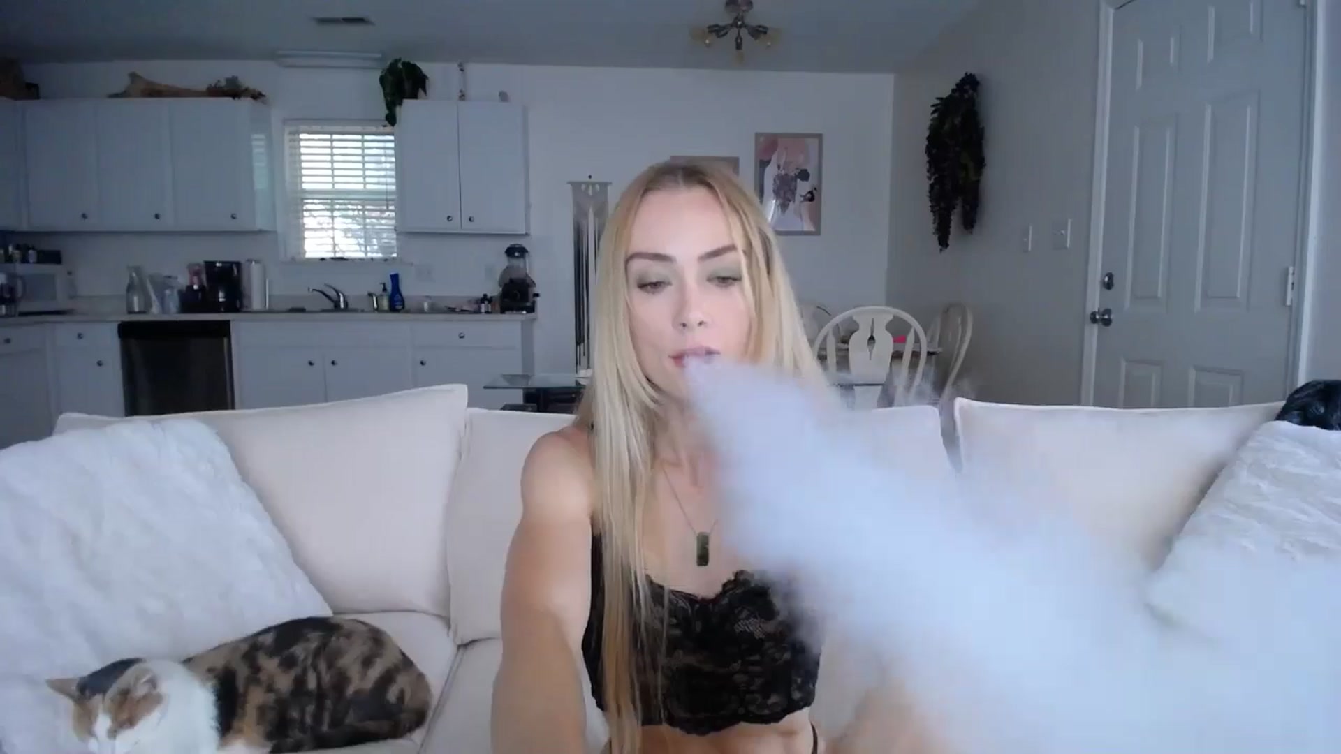 Gallery image thumbnail from MissSadieB's myfreecams stream on, 08/14/2024, 19:01 image 19 of 20