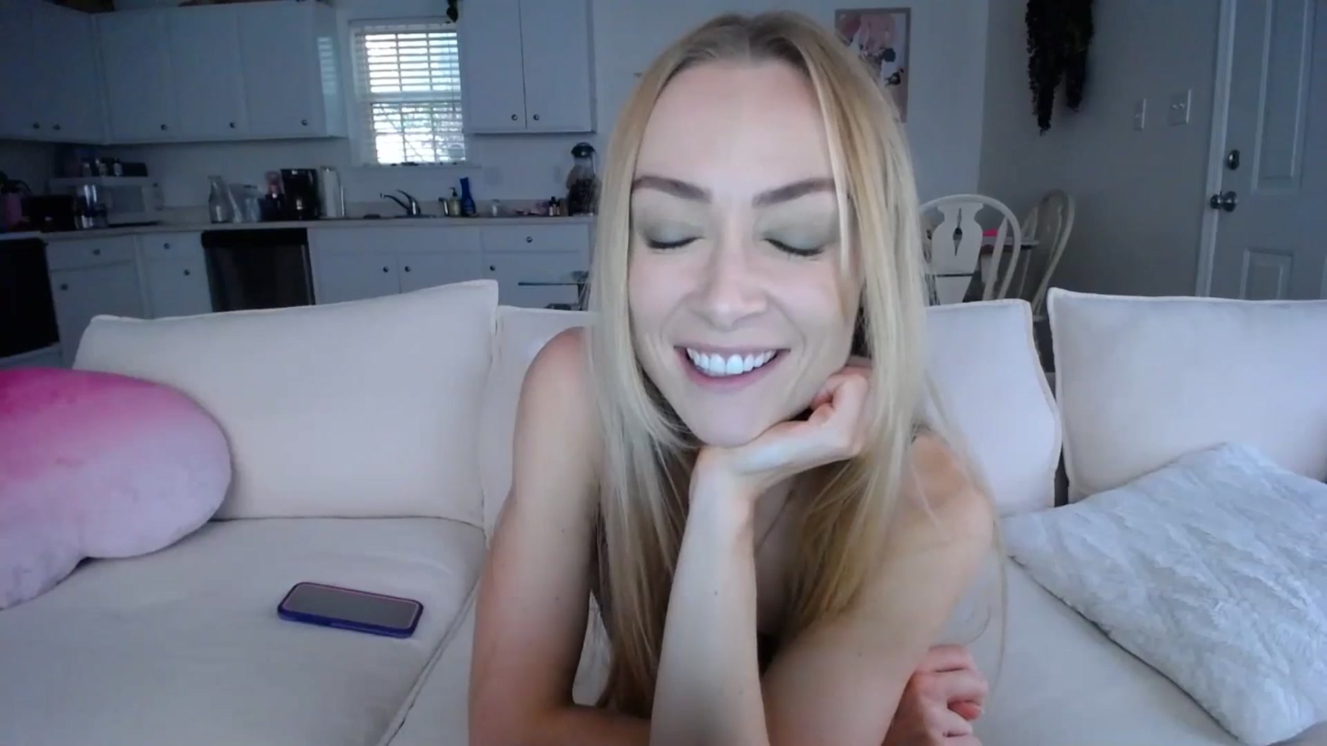 Gallery image thumbnail from MissSadieB's myfreecams stream on, 08/14/2024, 20:05 image 6 of 20