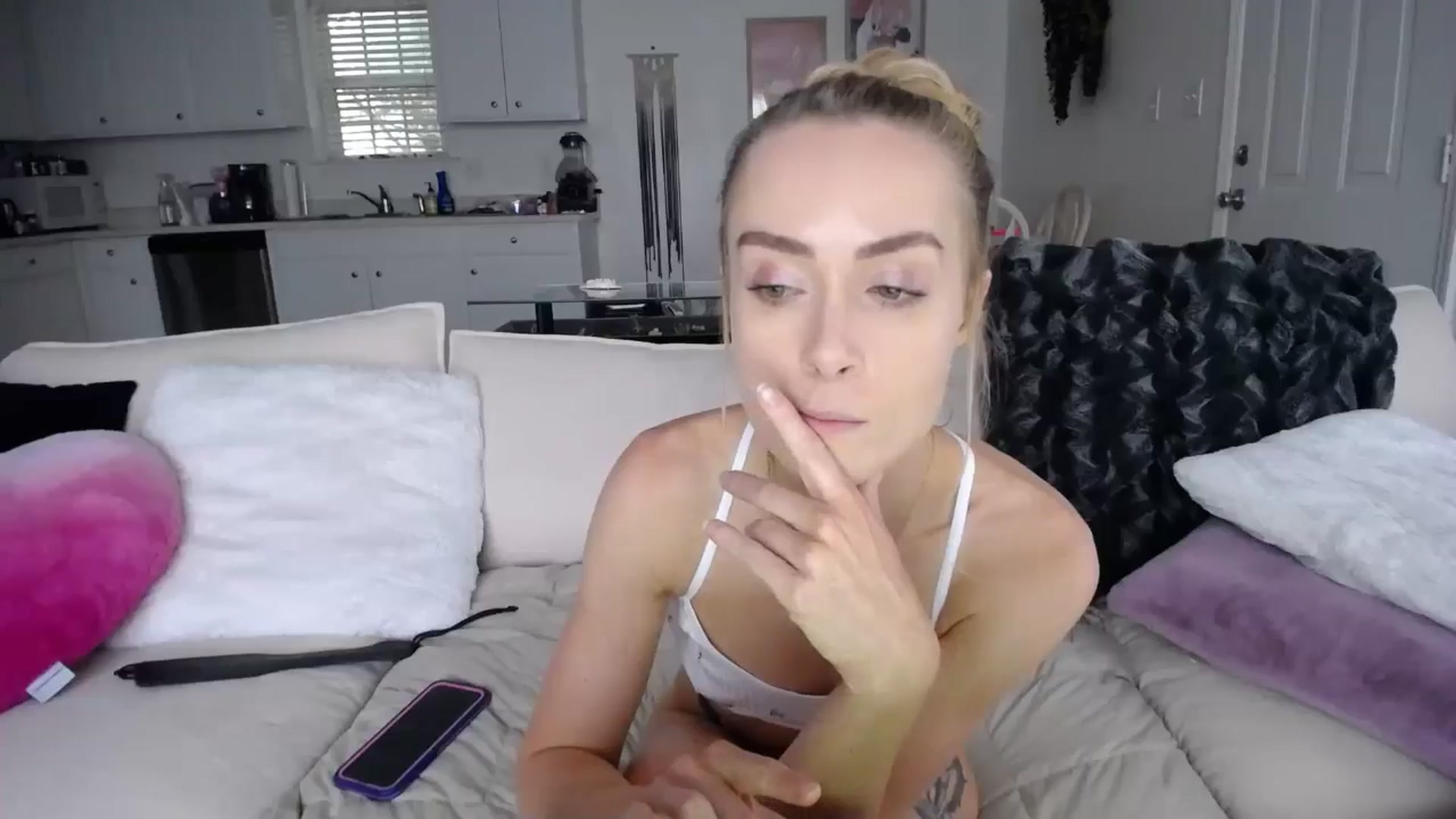 Gallery image thumbnail from MissSadieB's myfreecams stream on, 08/15/2024, 21:09 image 19 of 20