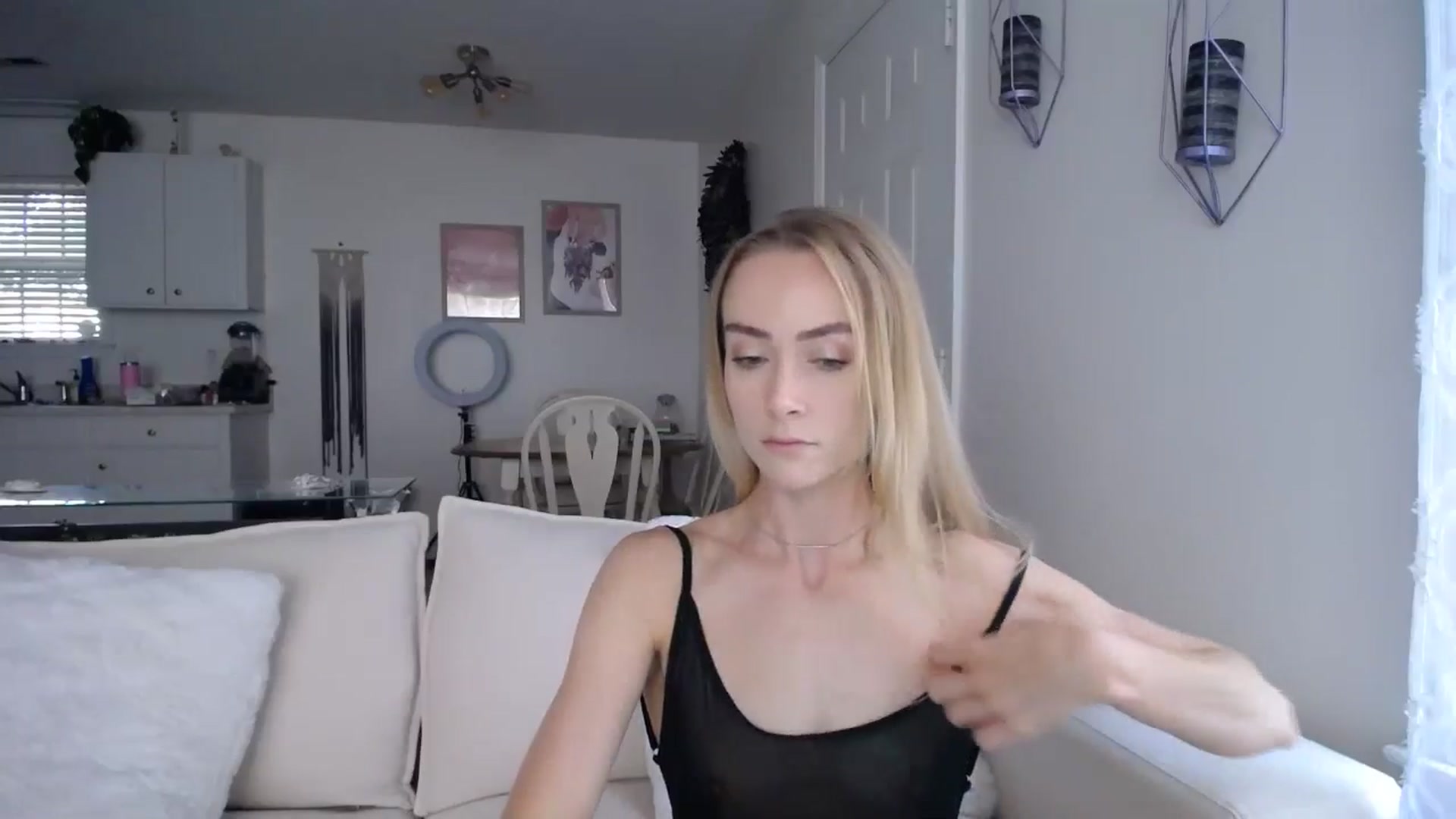 Gallery image thumbnail from MissSadieB's myfreecams stream on, 08/16/2024, 19:16 image 20 of 20
