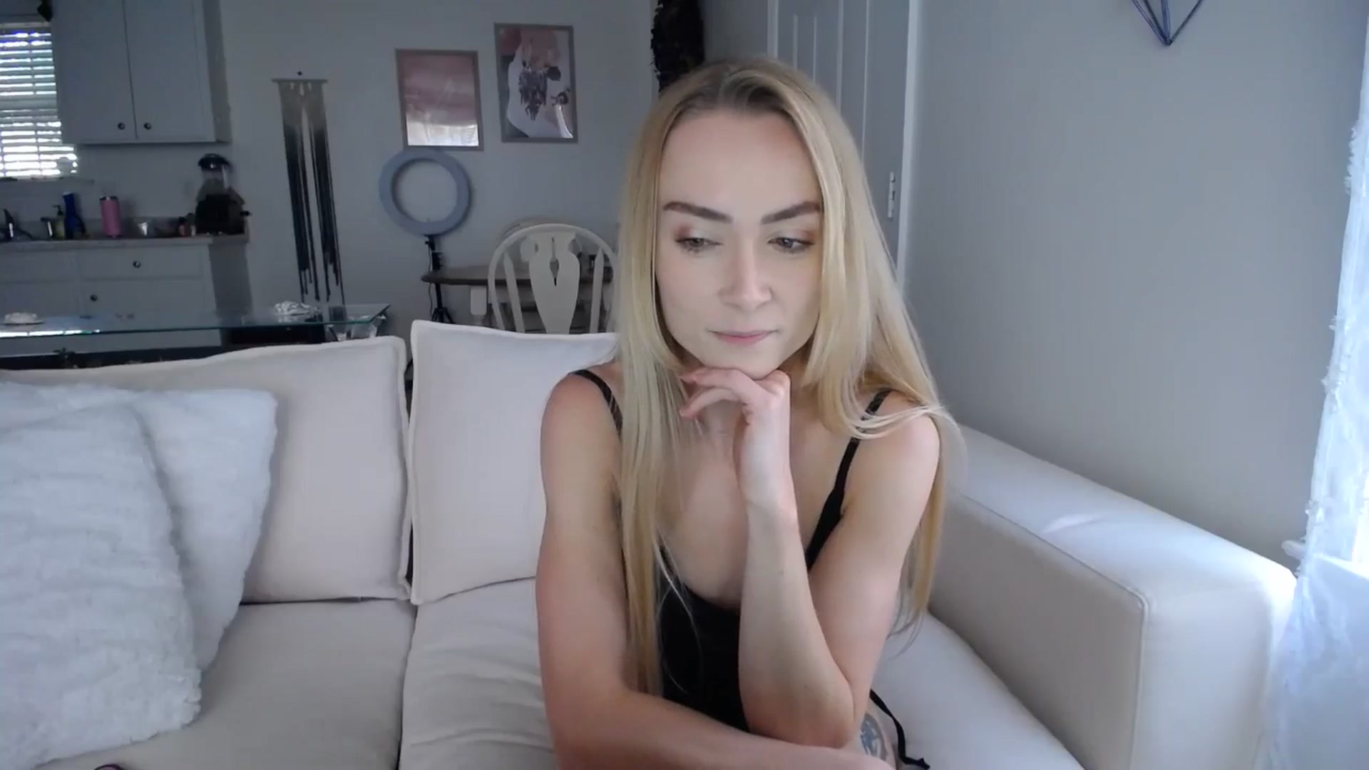 Gallery image thumbnail from MissSadieB's myfreecams stream on, 08/16/2024, 19:16 image 8 of 20