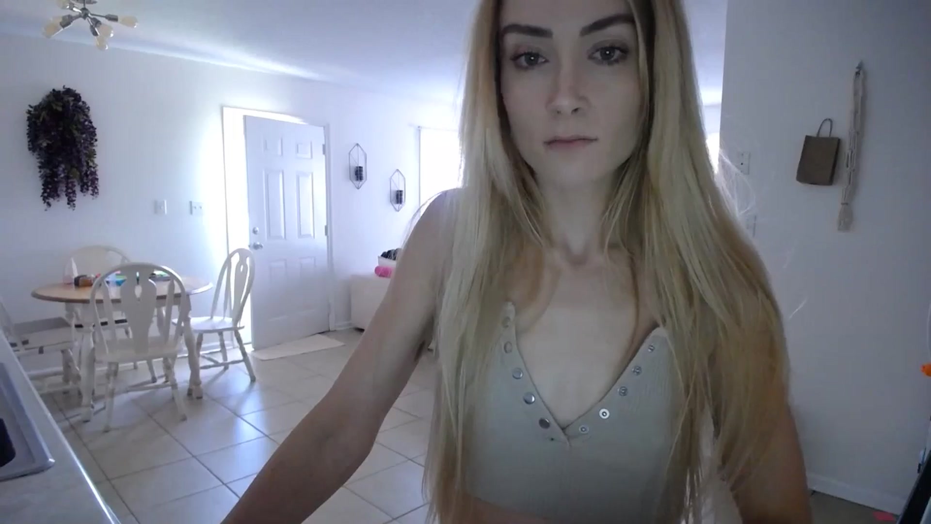 Gallery image thumbnail from MissSadieB's myfreecams stream on, 08/28/2024, 19:31 image 8 of 20