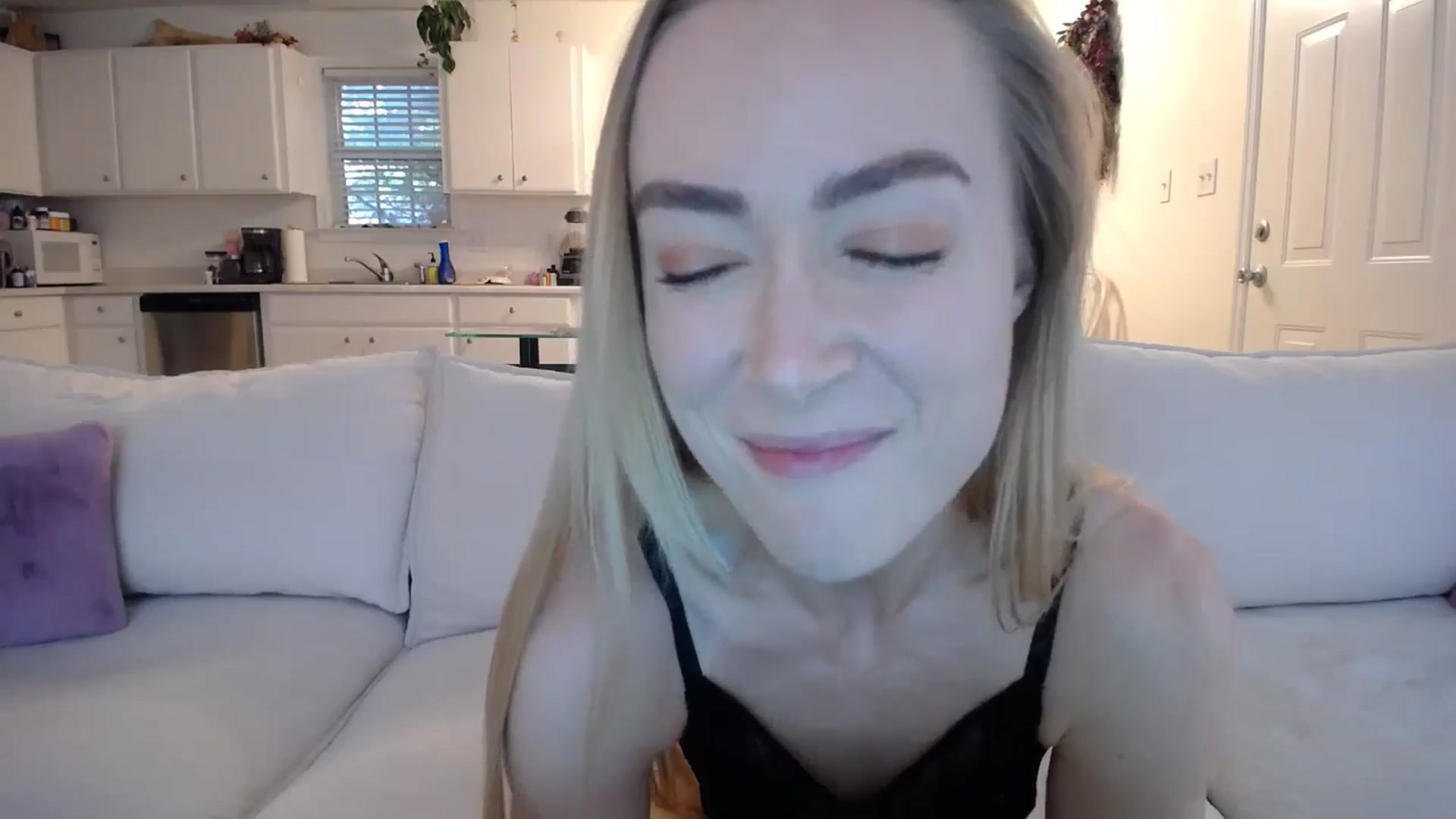 Gallery image thumbnail from MissSadieB's myfreecams stream on, 09/17/2024, 05:37 image 5 of 20
