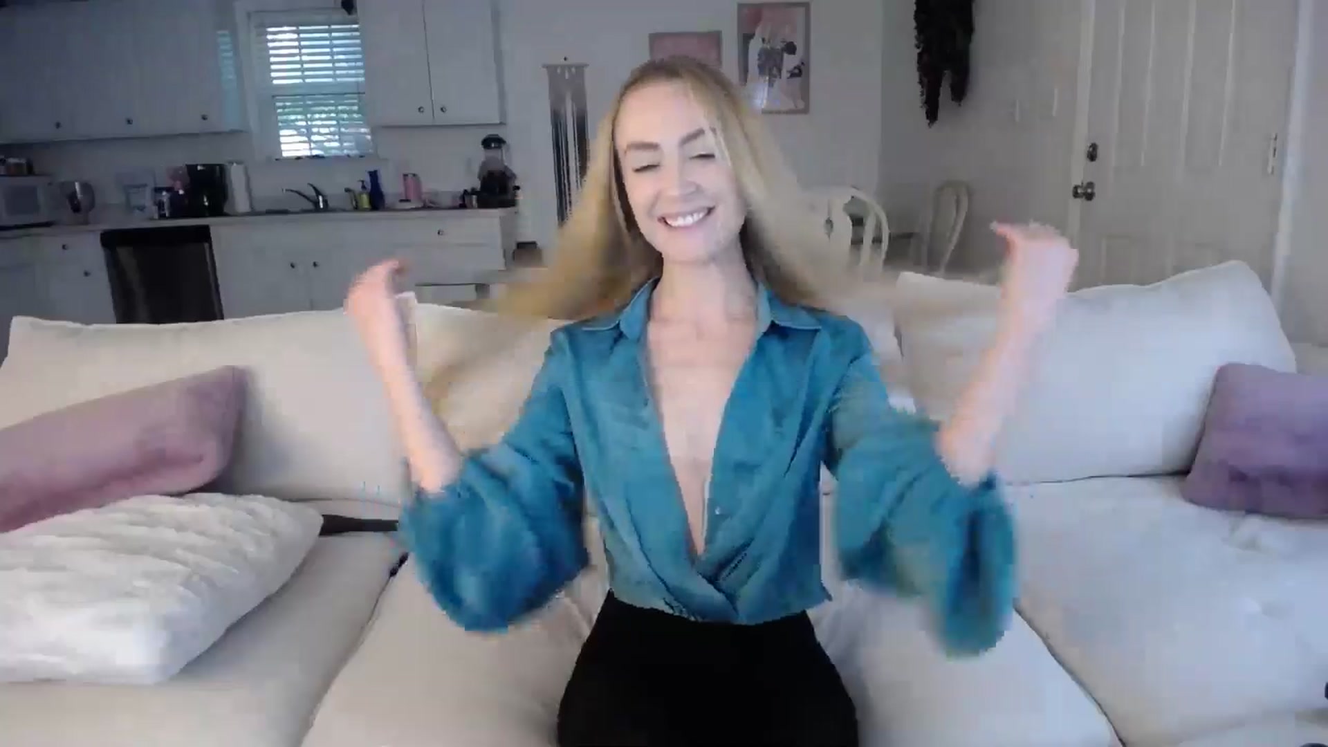 Gallery image thumbnail from MissSadieB's myfreecams stream on, 09/17/2024, 20:05 image 8 of 20