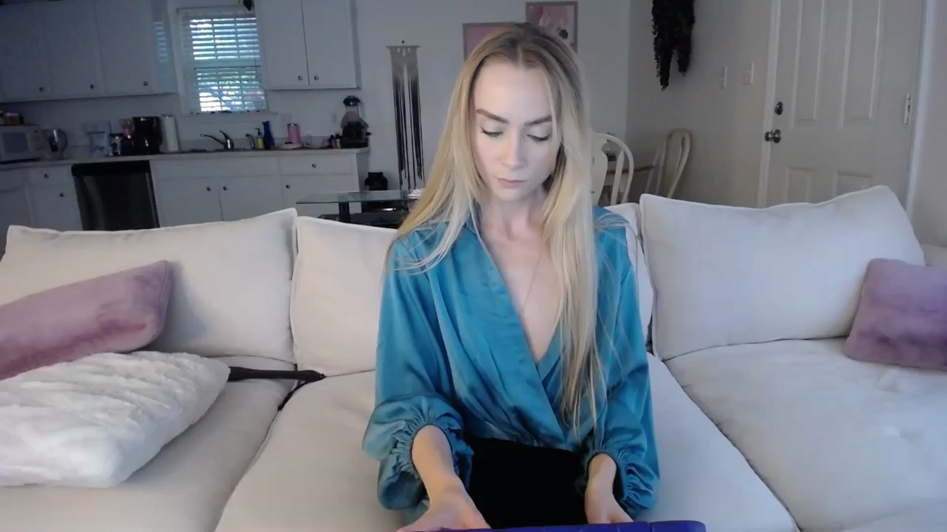 Gallery image thumbnail from MissSadieB's myfreecams stream on, 09/17/2024, 20:05 image 2 of 20