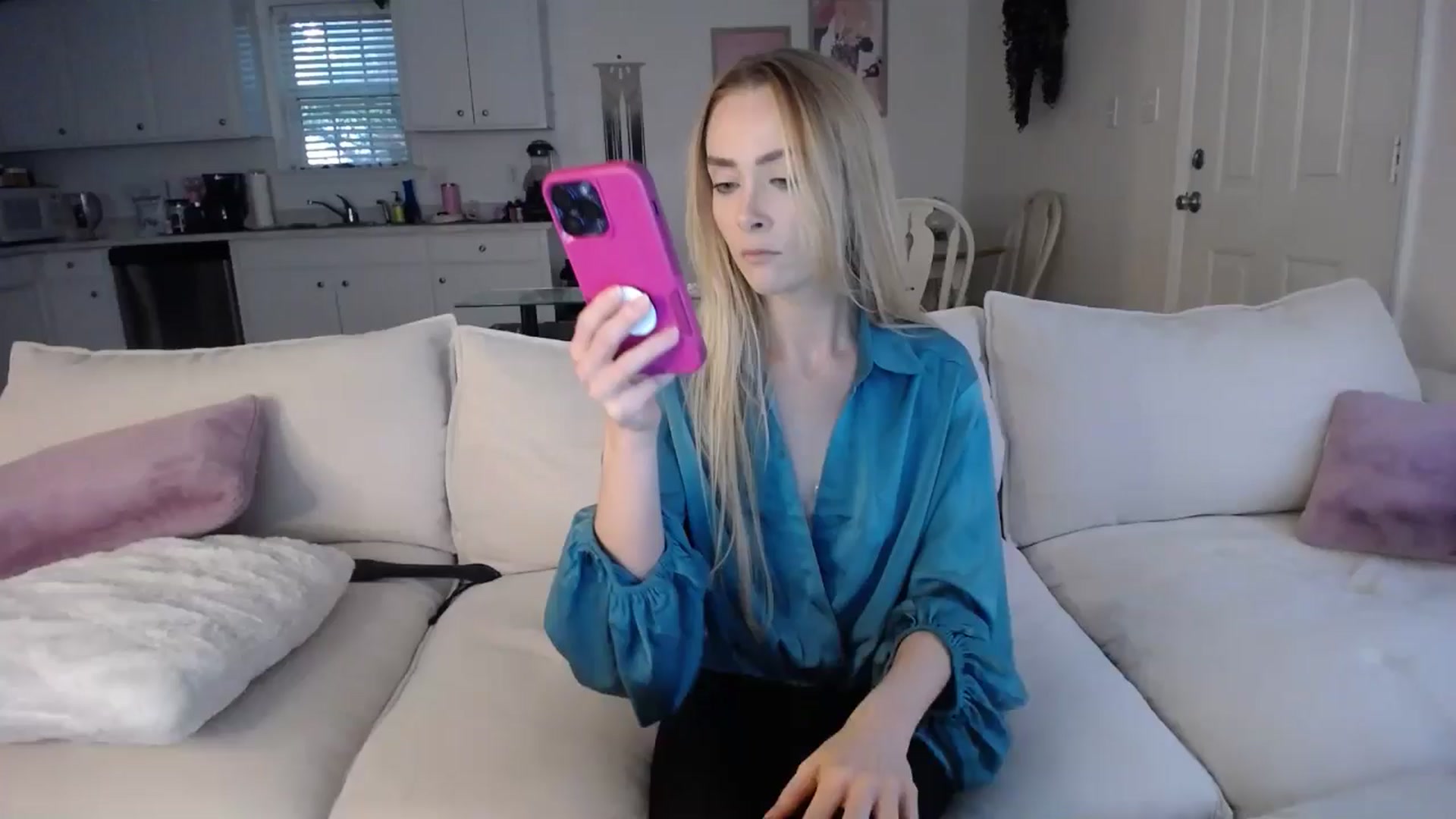 Gallery image thumbnail from MissSadieB's myfreecams stream on, 09/17/2024, 20:05 image 19 of 20