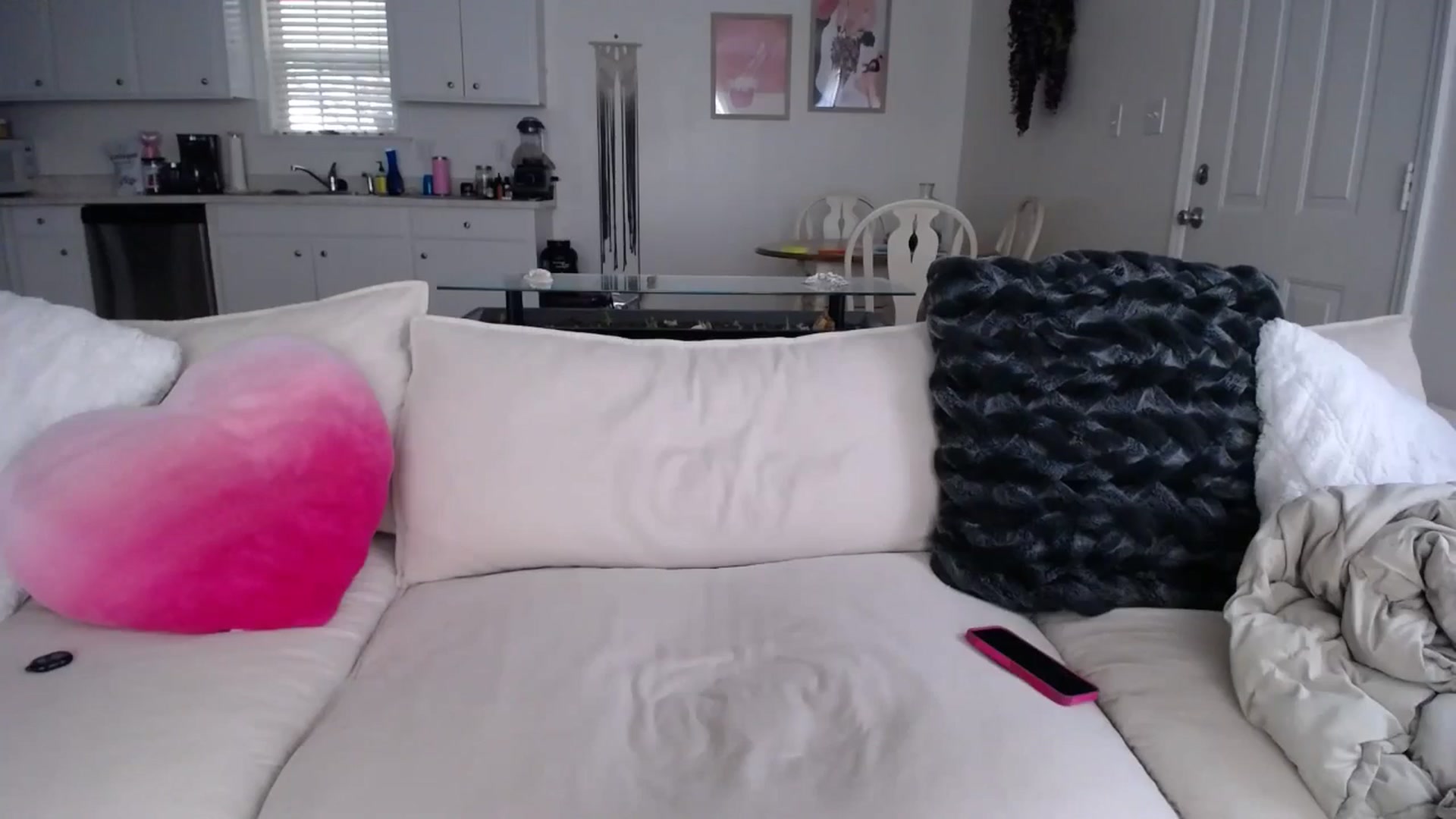 Gallery image thumbnail from MissSadieB's myfreecams stream on, 09/25/2024, 20:28 image 3 of 20