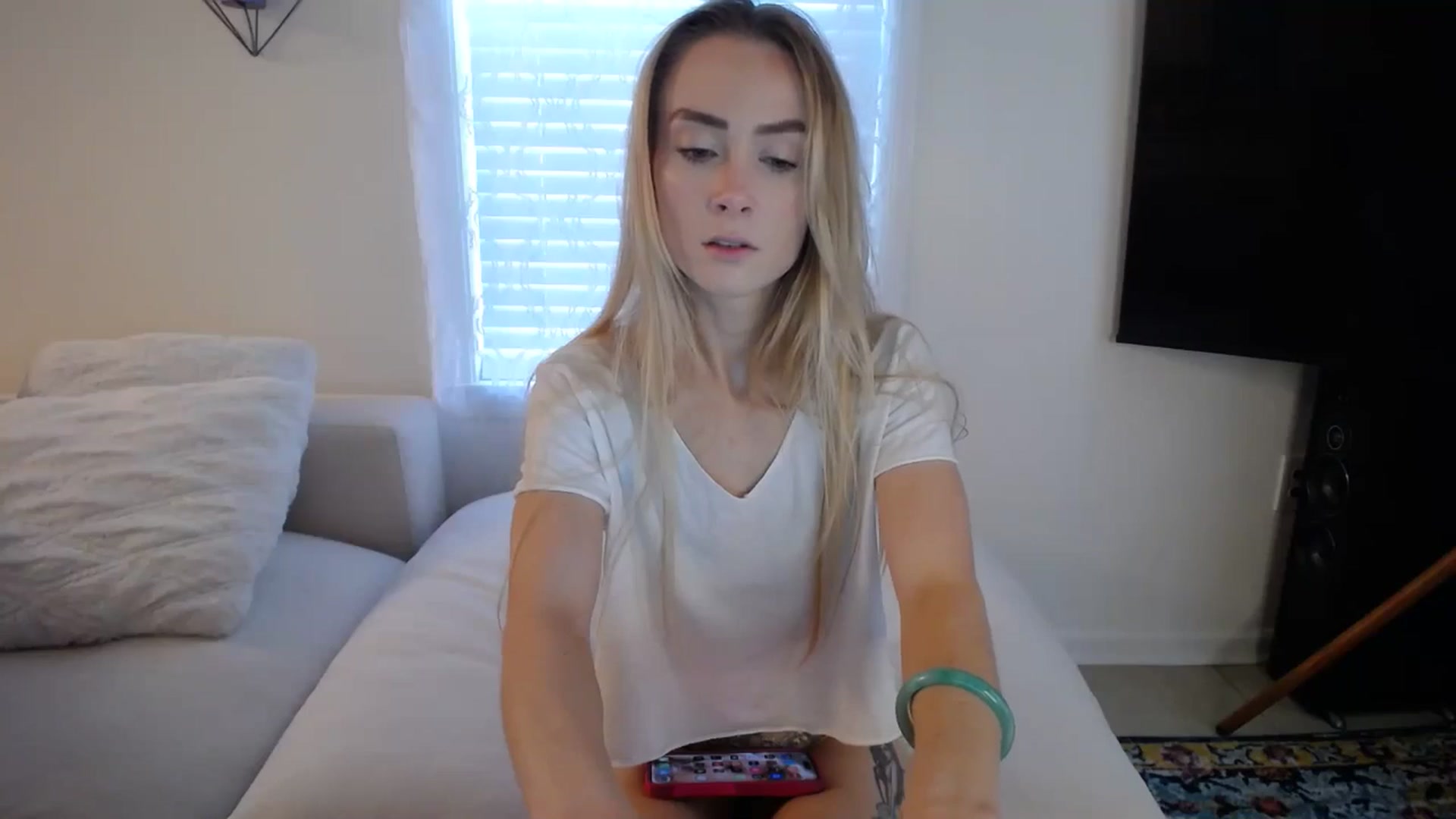Gallery image thumbnail from MissSadieB's myfreecams stream on, 09/26/2024, 15:27 image 4 of 20